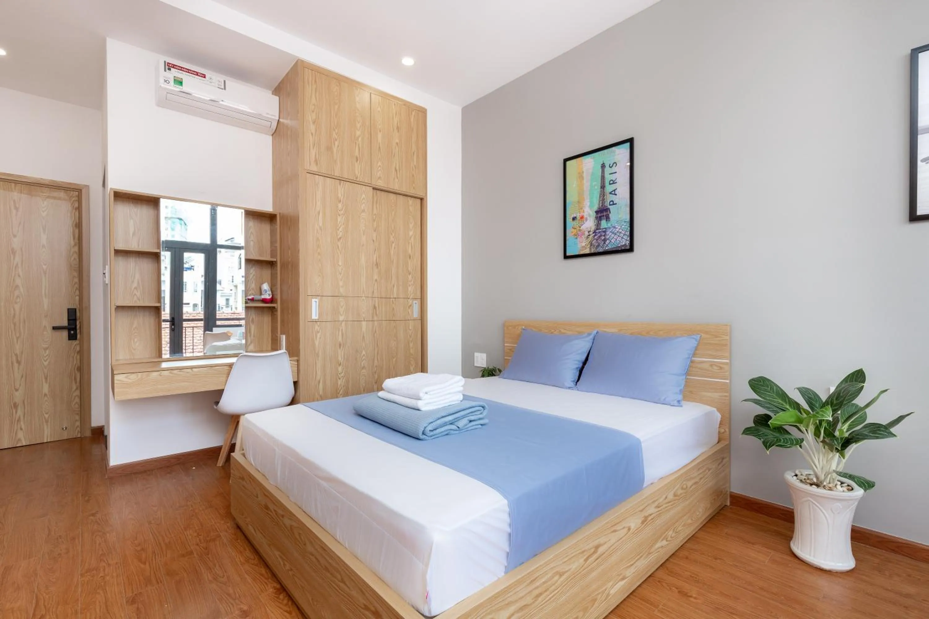 Bed in Cozrum Homes Lý Chính Thắng