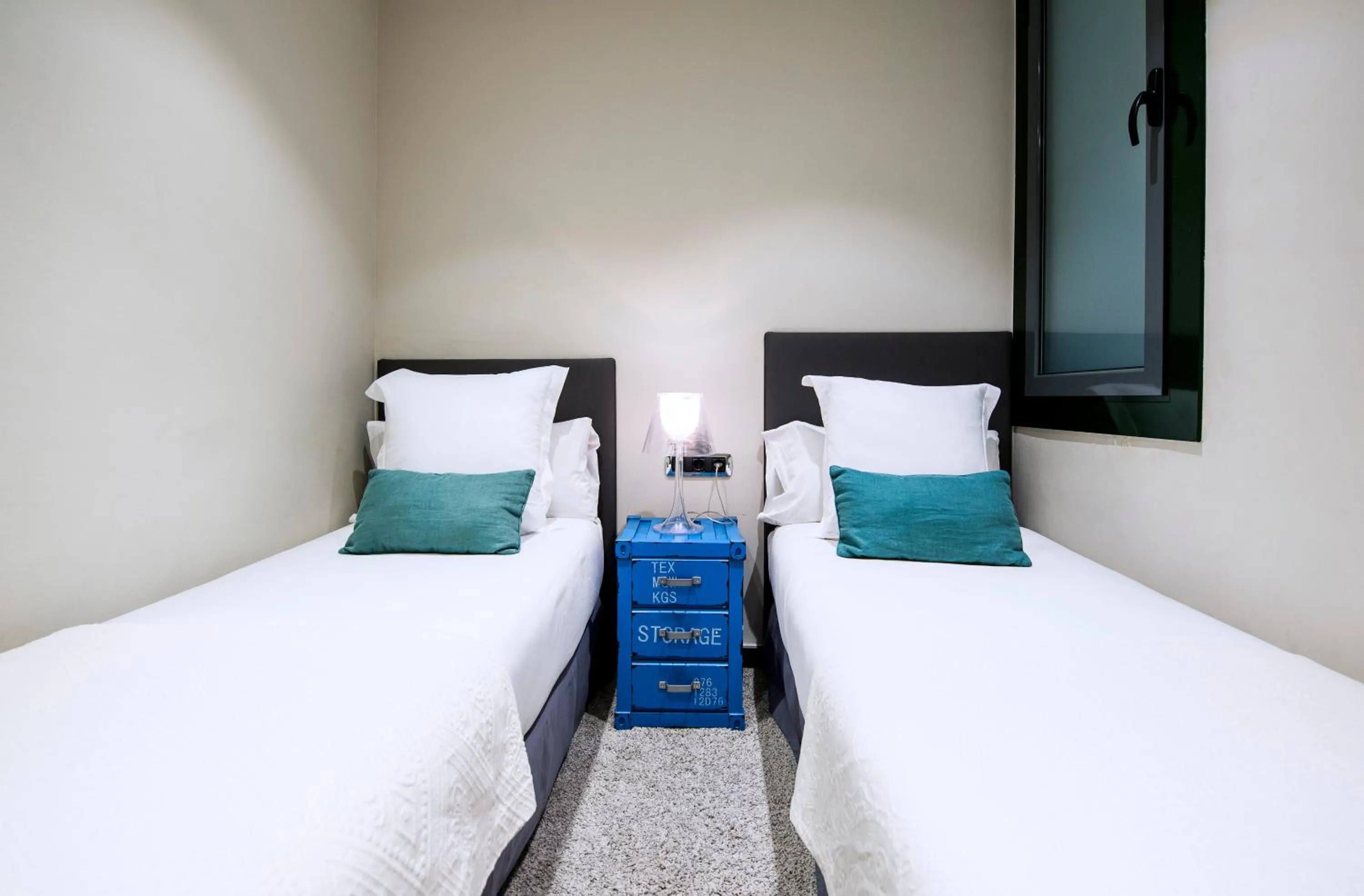 Decorative detail, Bed in C211 Barcelona - Simaba Group