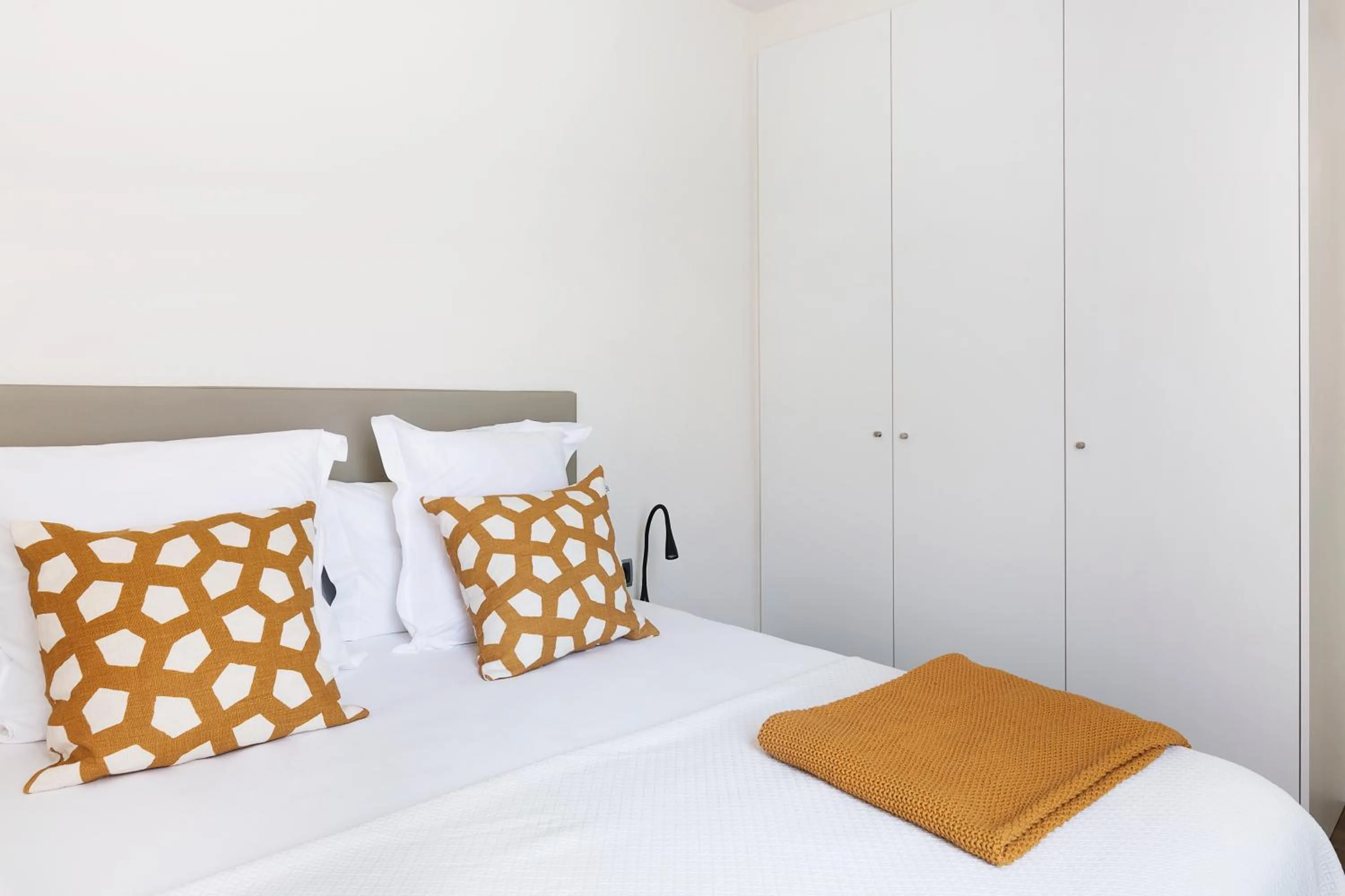 Bed in C211 Barcelona - Simaba Group