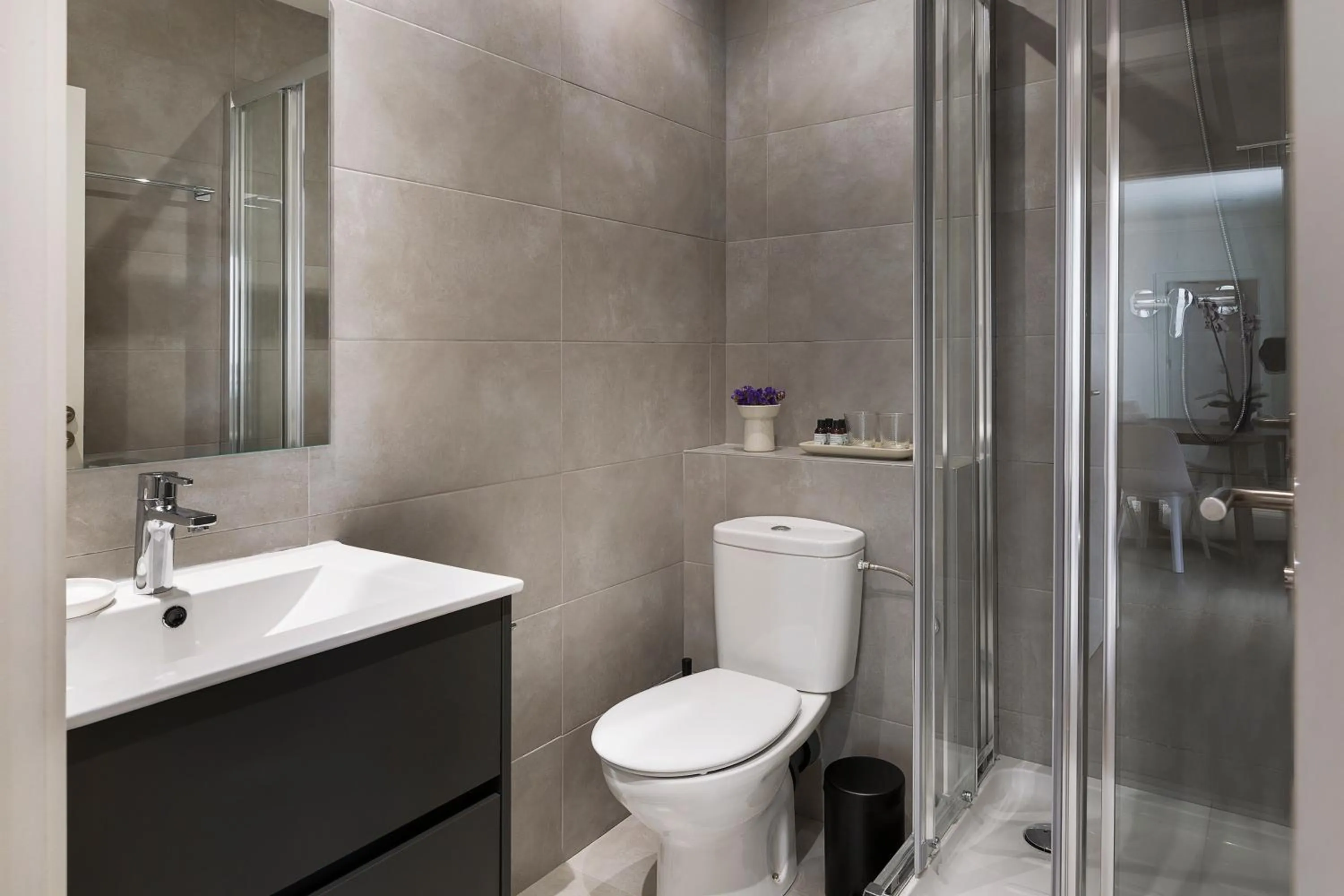 Bathroom in C211 Barcelona - Simaba Group