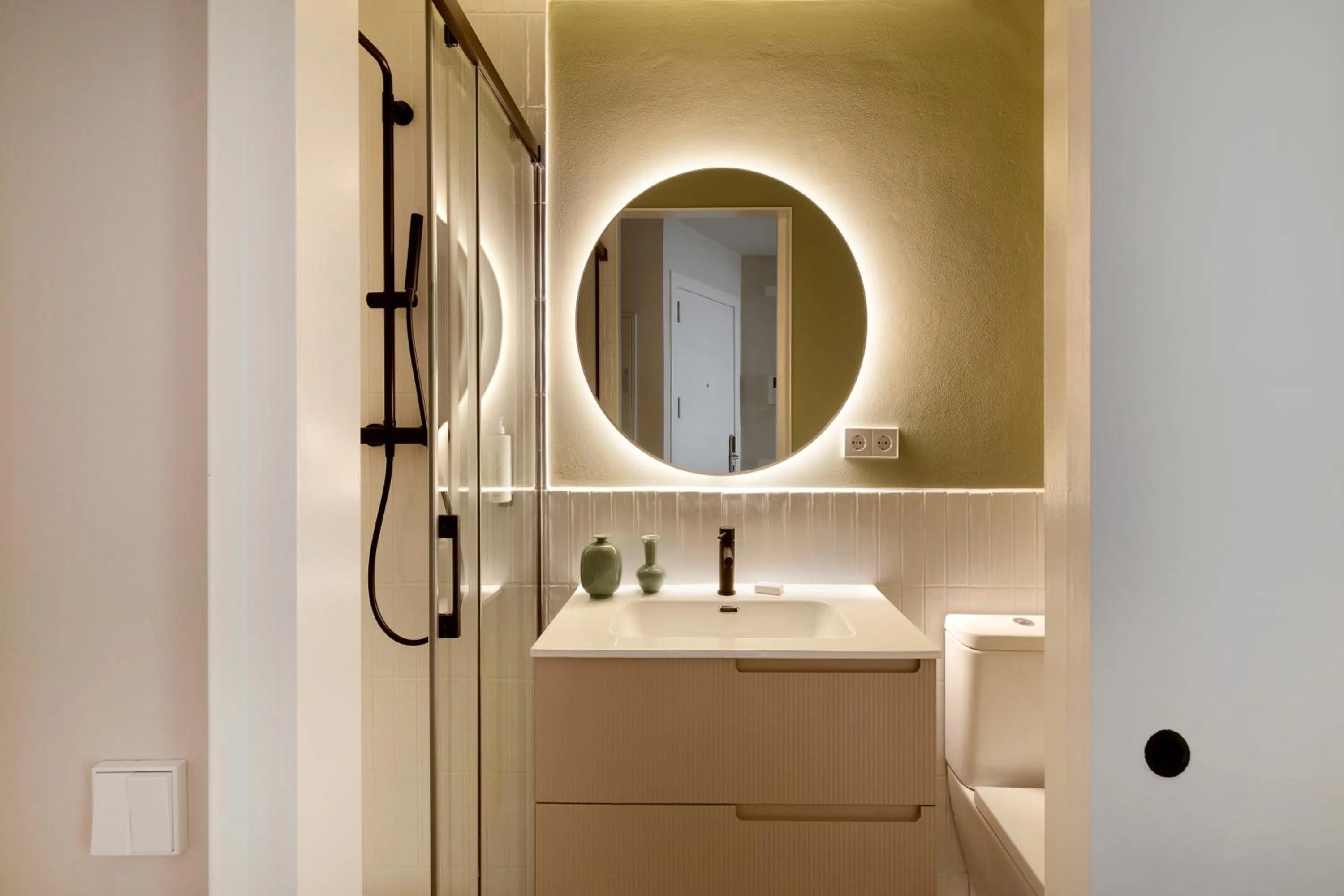 Shower in C211 Barcelona - Simaba Group