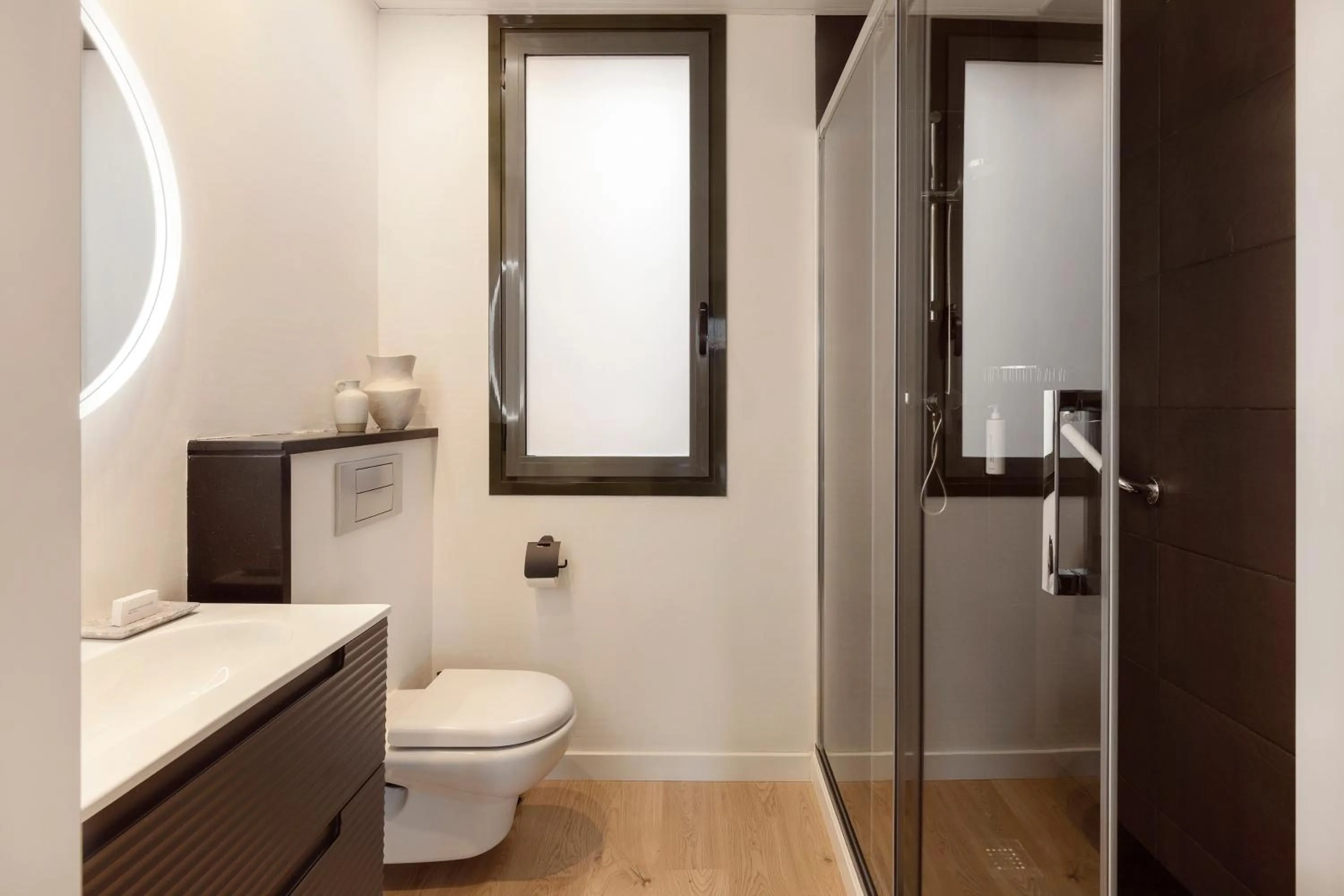 Shower in C211 Barcelona - Simaba Group