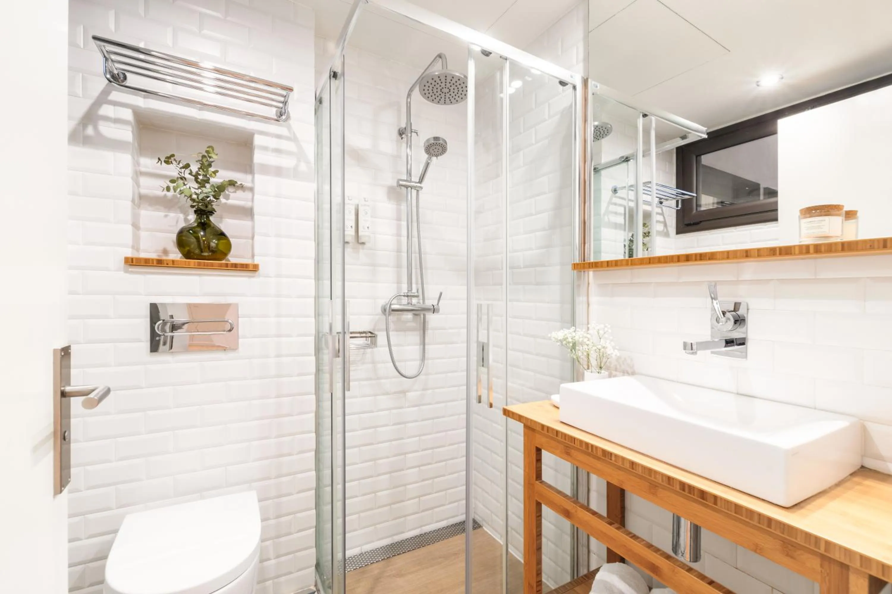 Shower in Casa Bella Gracia by Aspasios