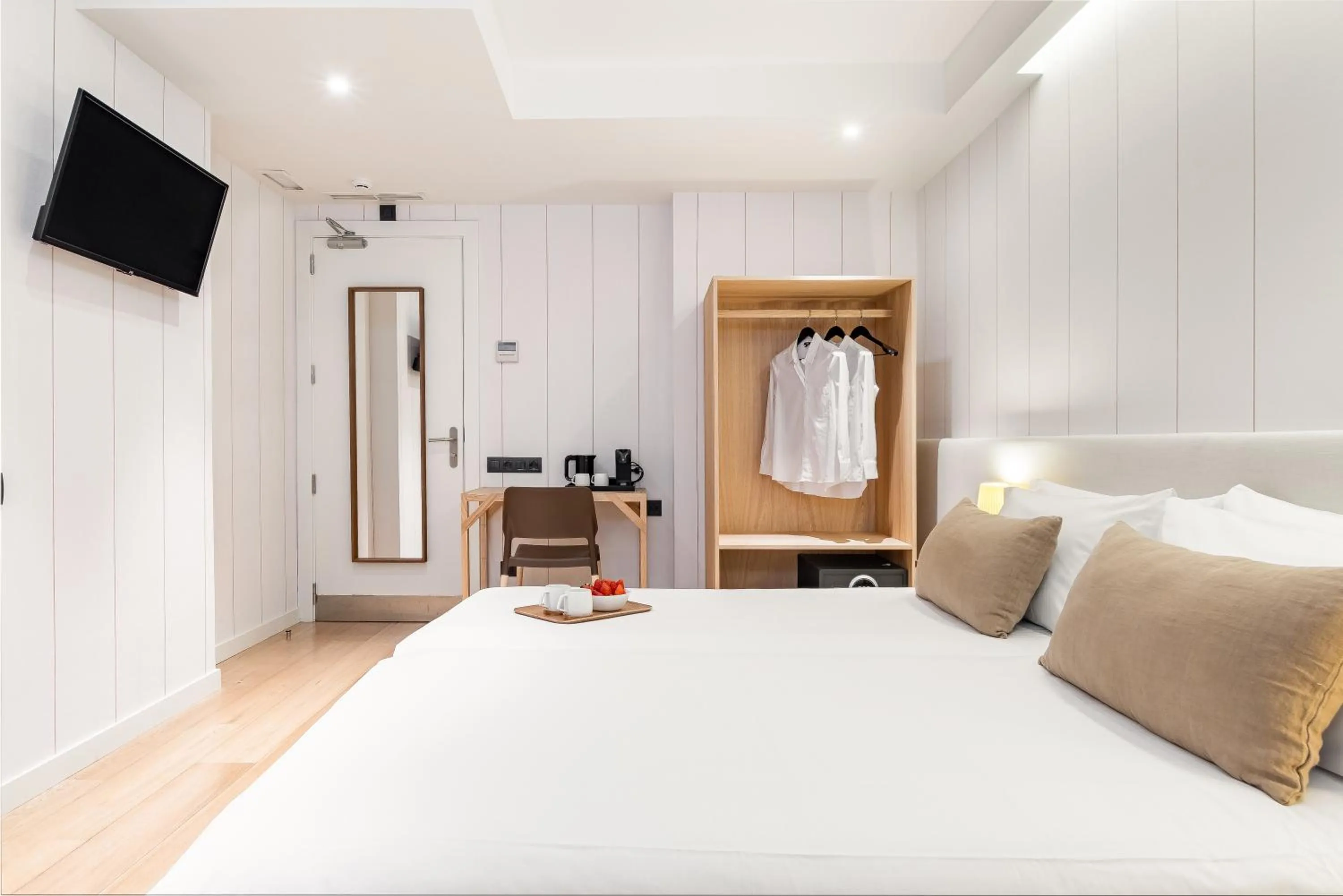 Bed in Casa Bella Gracia by Aspasios