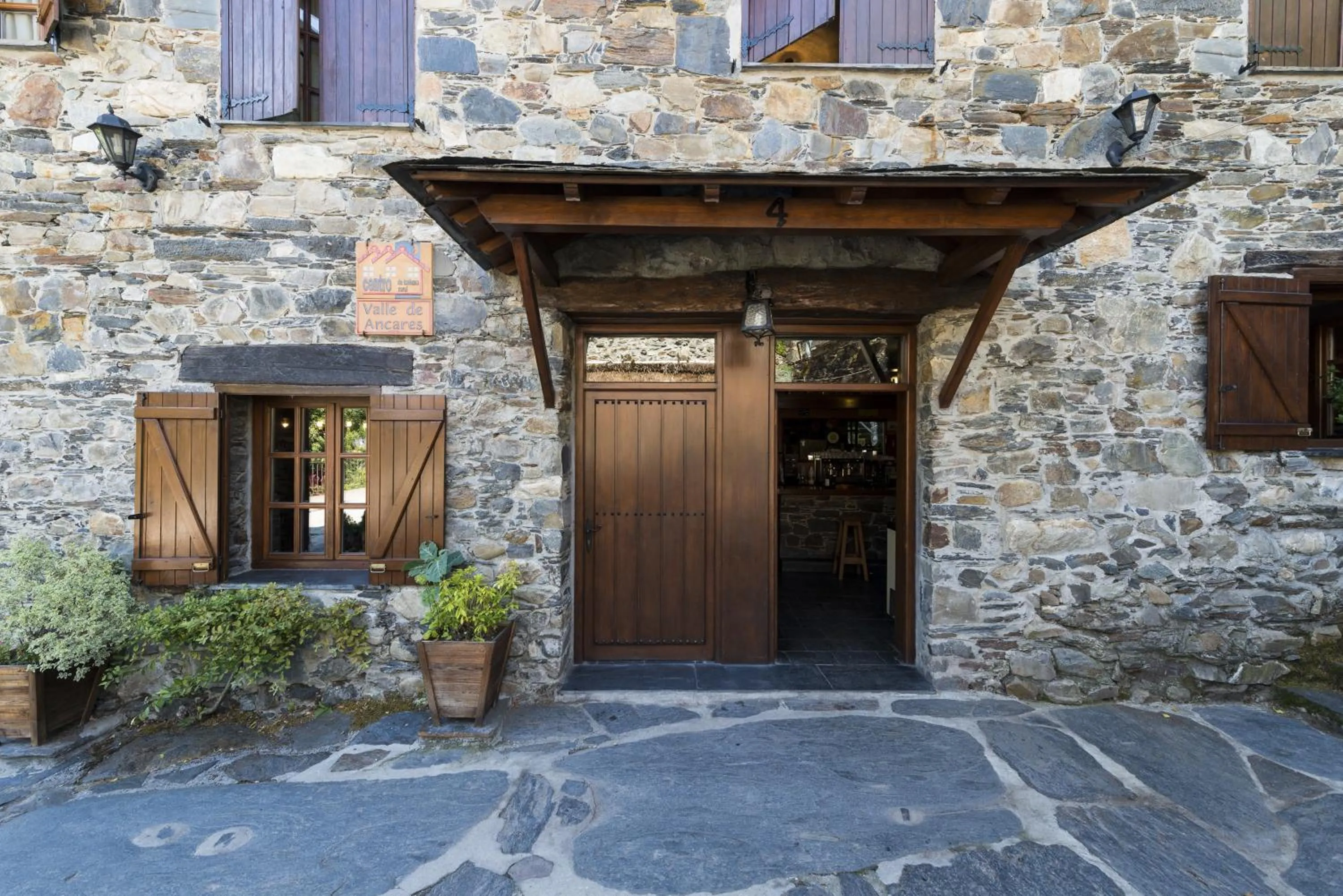Facade/entrance in Hotel Rural Valle de Ancares