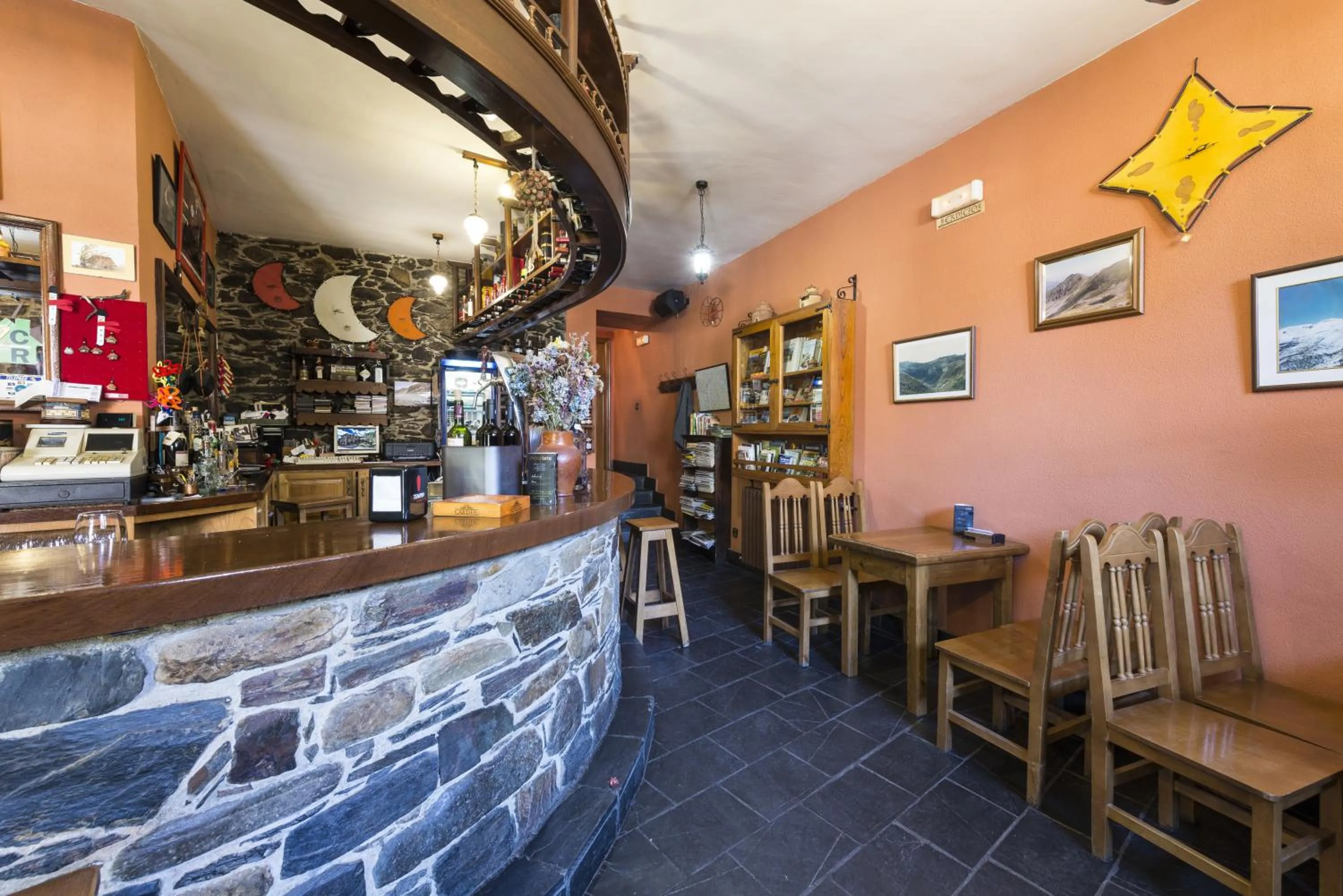 Lounge or bar in Hotel Rural Valle de Ancares