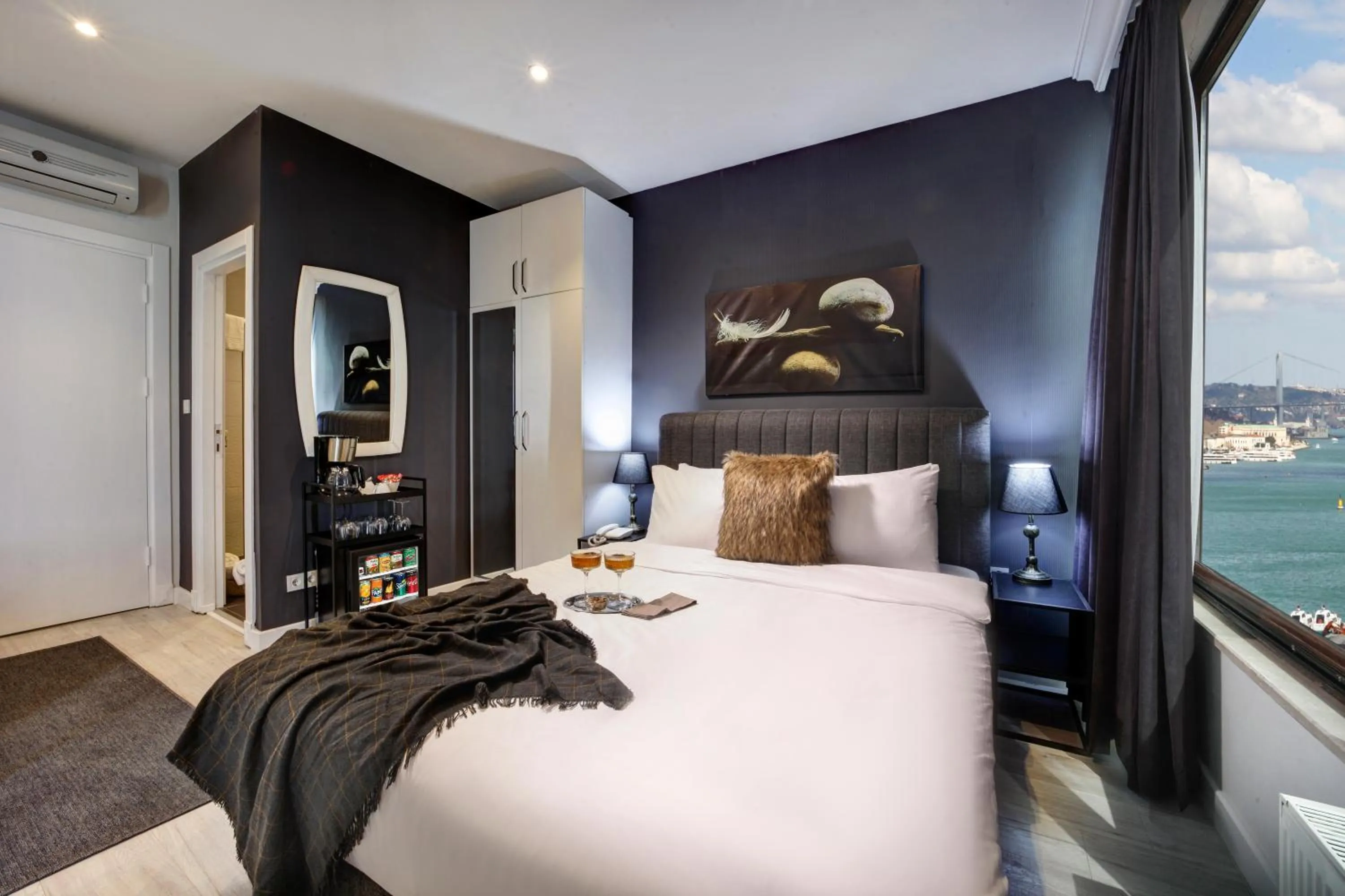 Photo of the whole room in Etiz Hotels Bosphorus