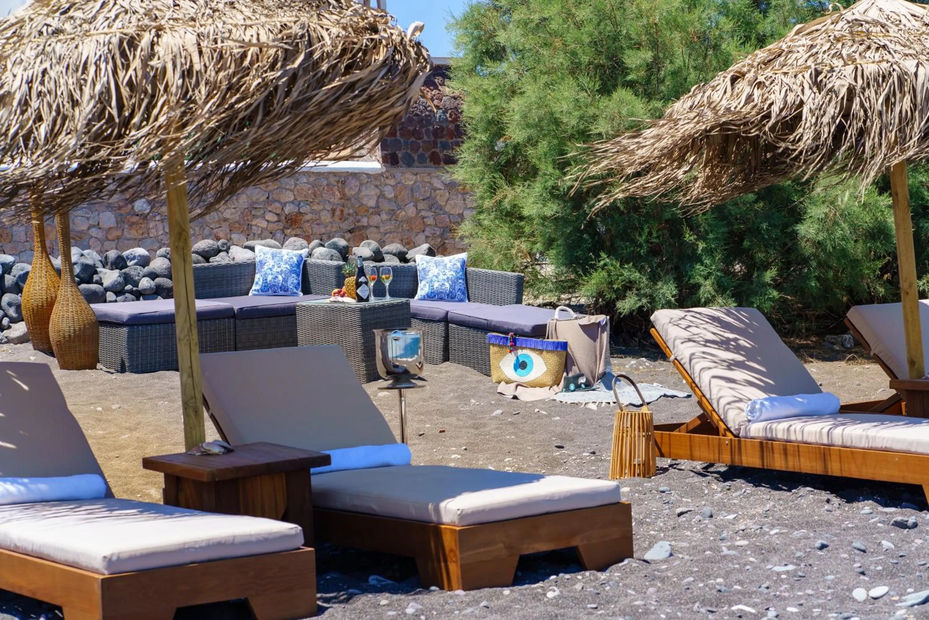 Patio in Beach Houses Santorini