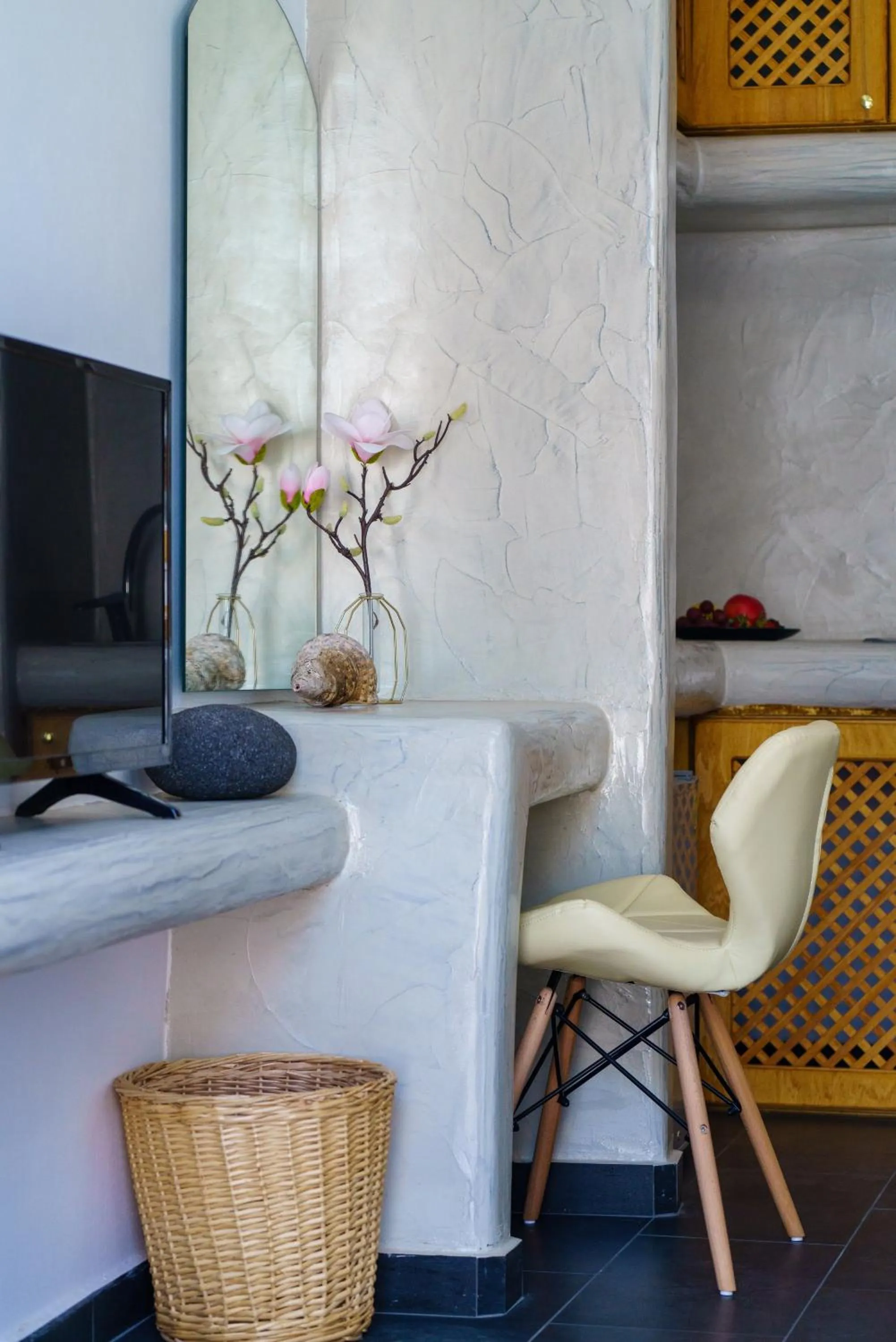 TV and multimedia in Beach Houses Santorini