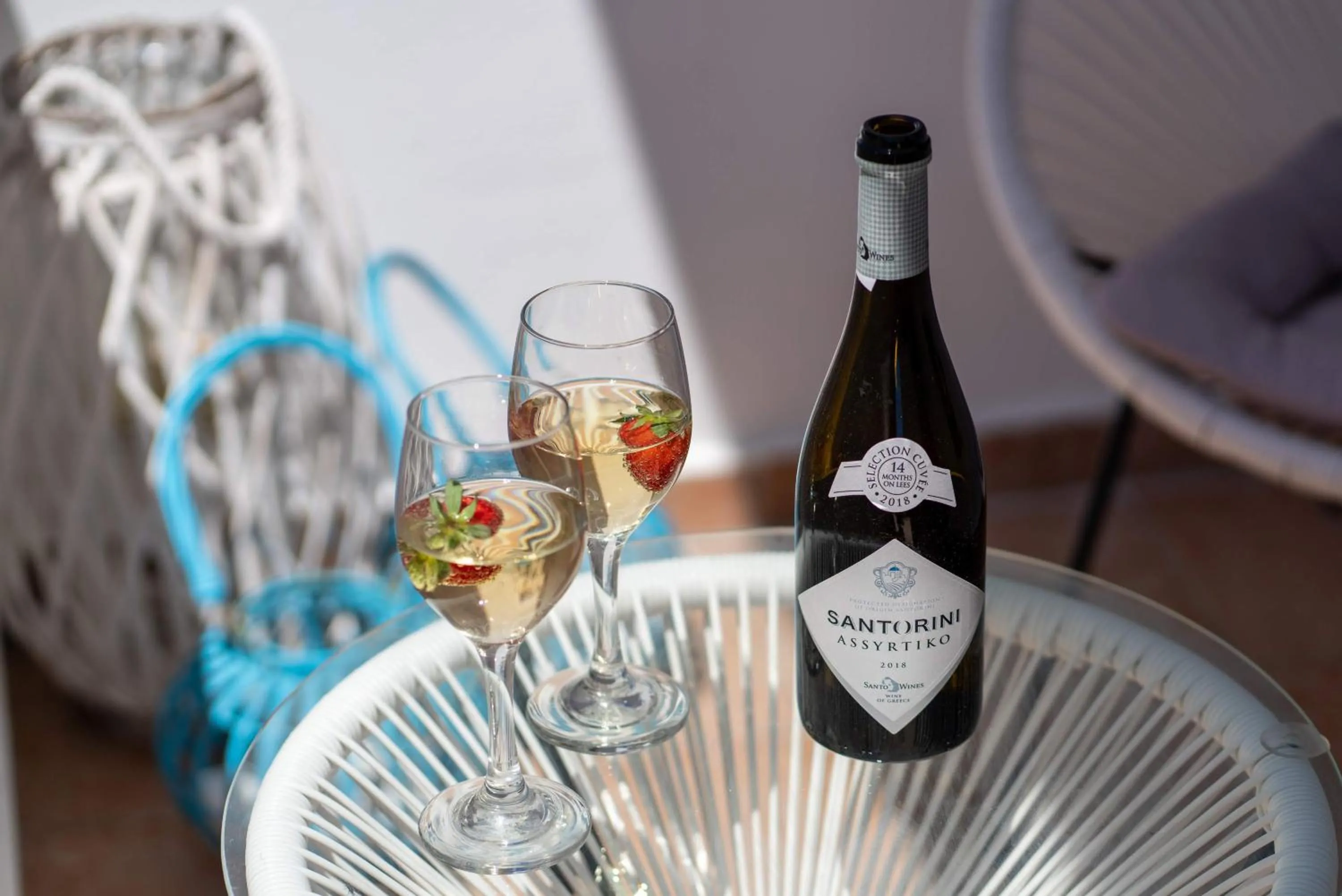 Drinks in Beach Houses Santorini