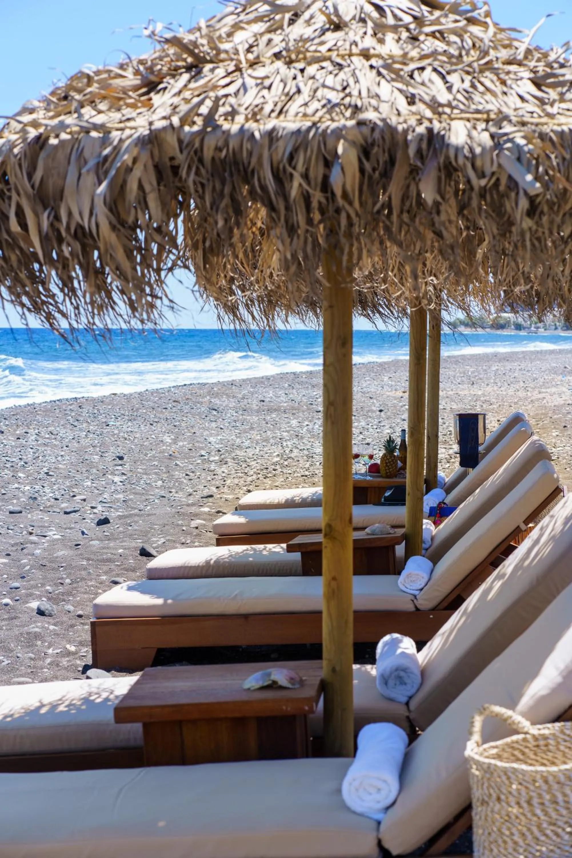 Beach in Beach Houses Santorini
