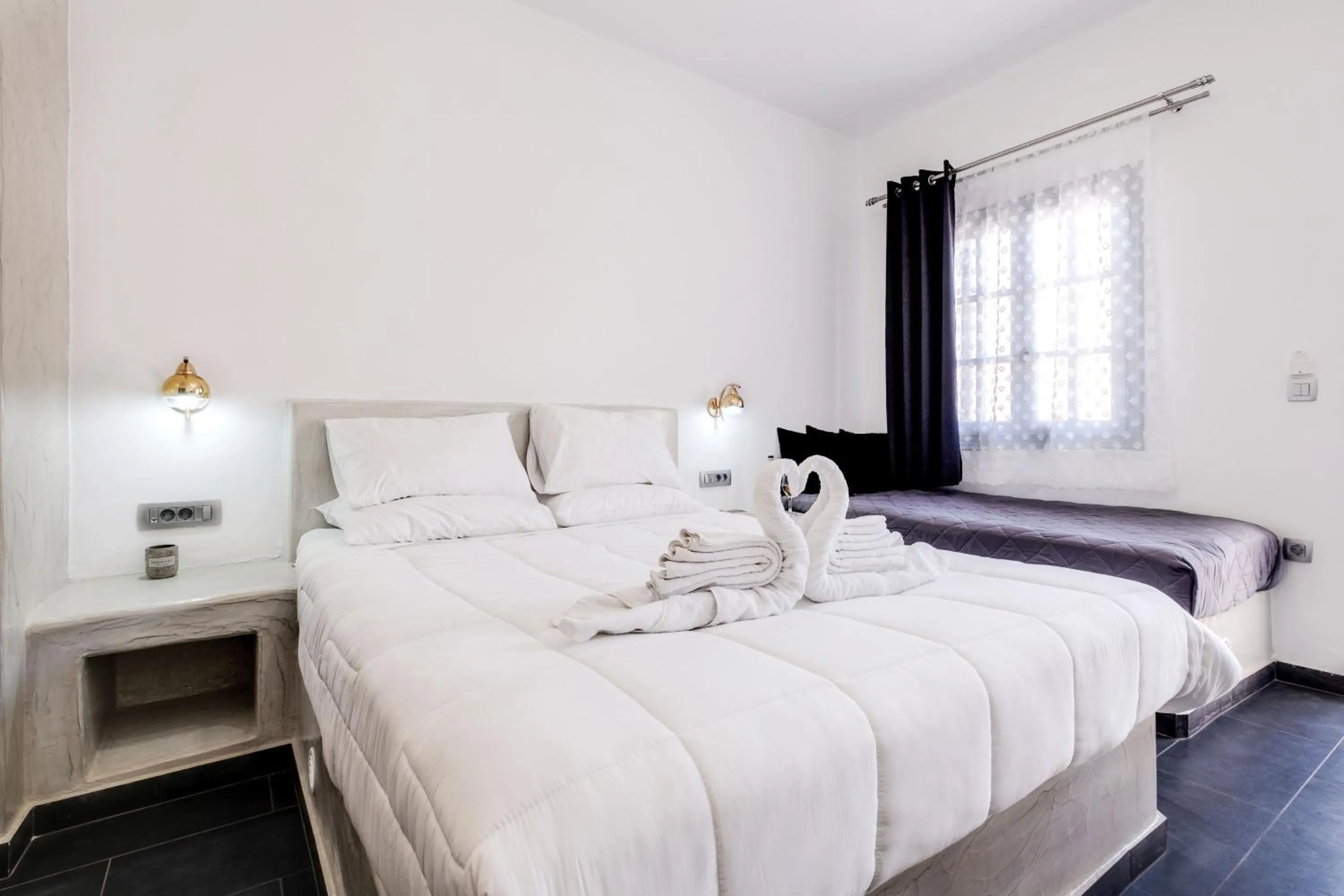 Bed in Beach Houses Santorini