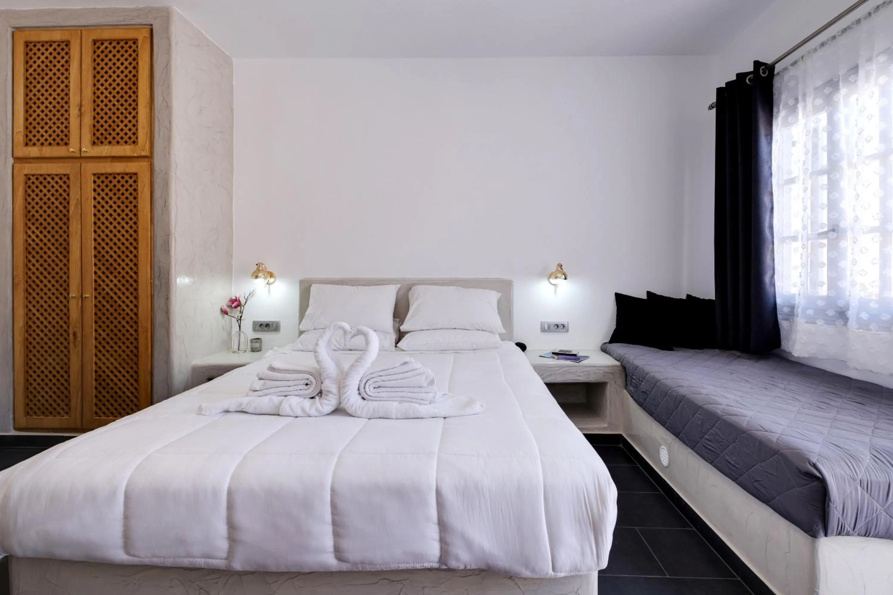 Bed in Beach Houses Santorini