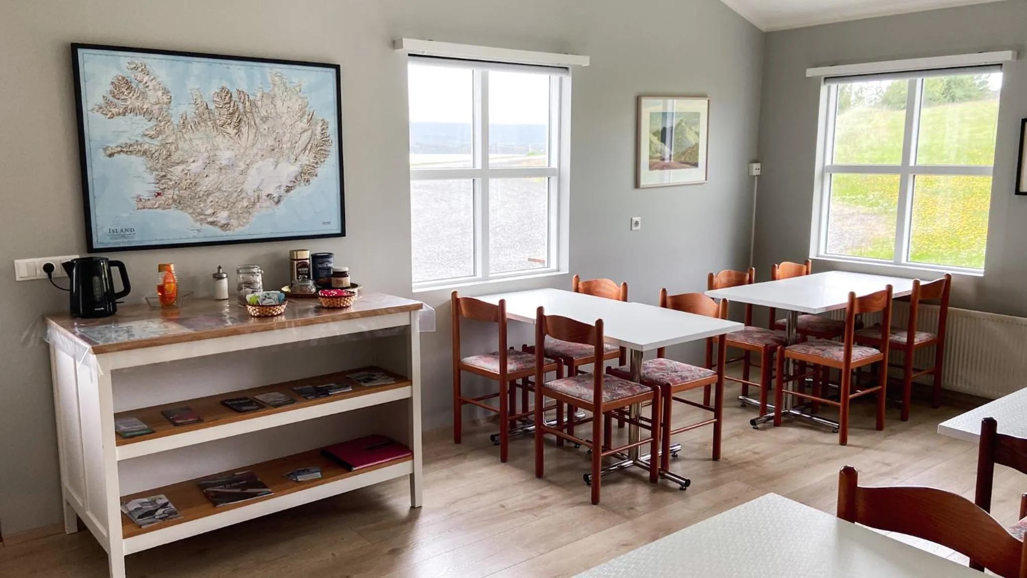 Communal lounge/ TV room in Skipalaekur Guesthouse