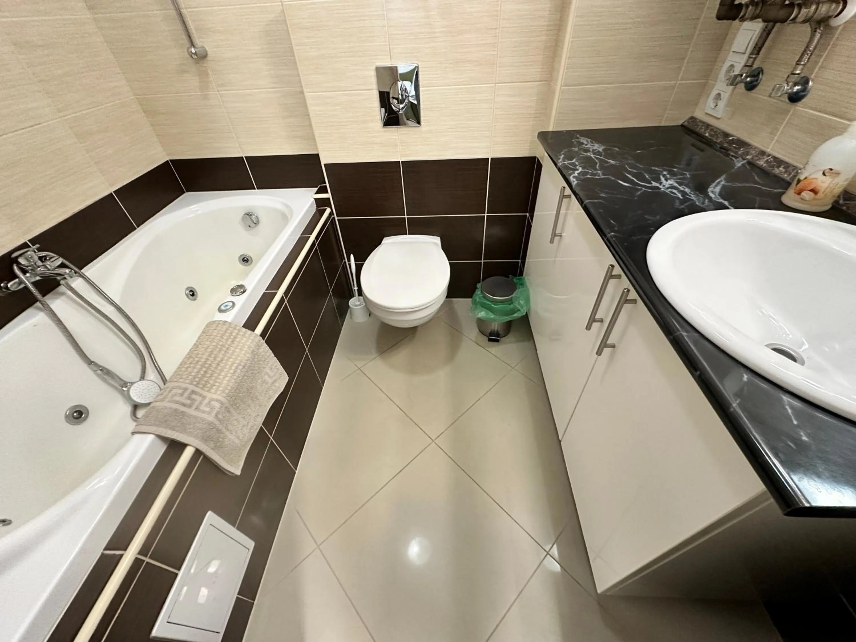 Bath in Wellness Dorina