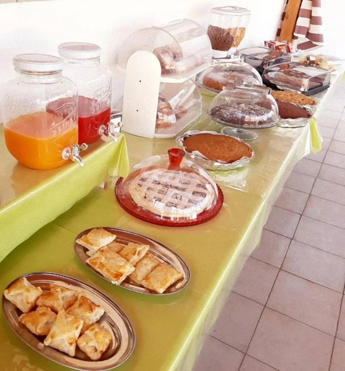 Food and drinks in B&B Villa Matari