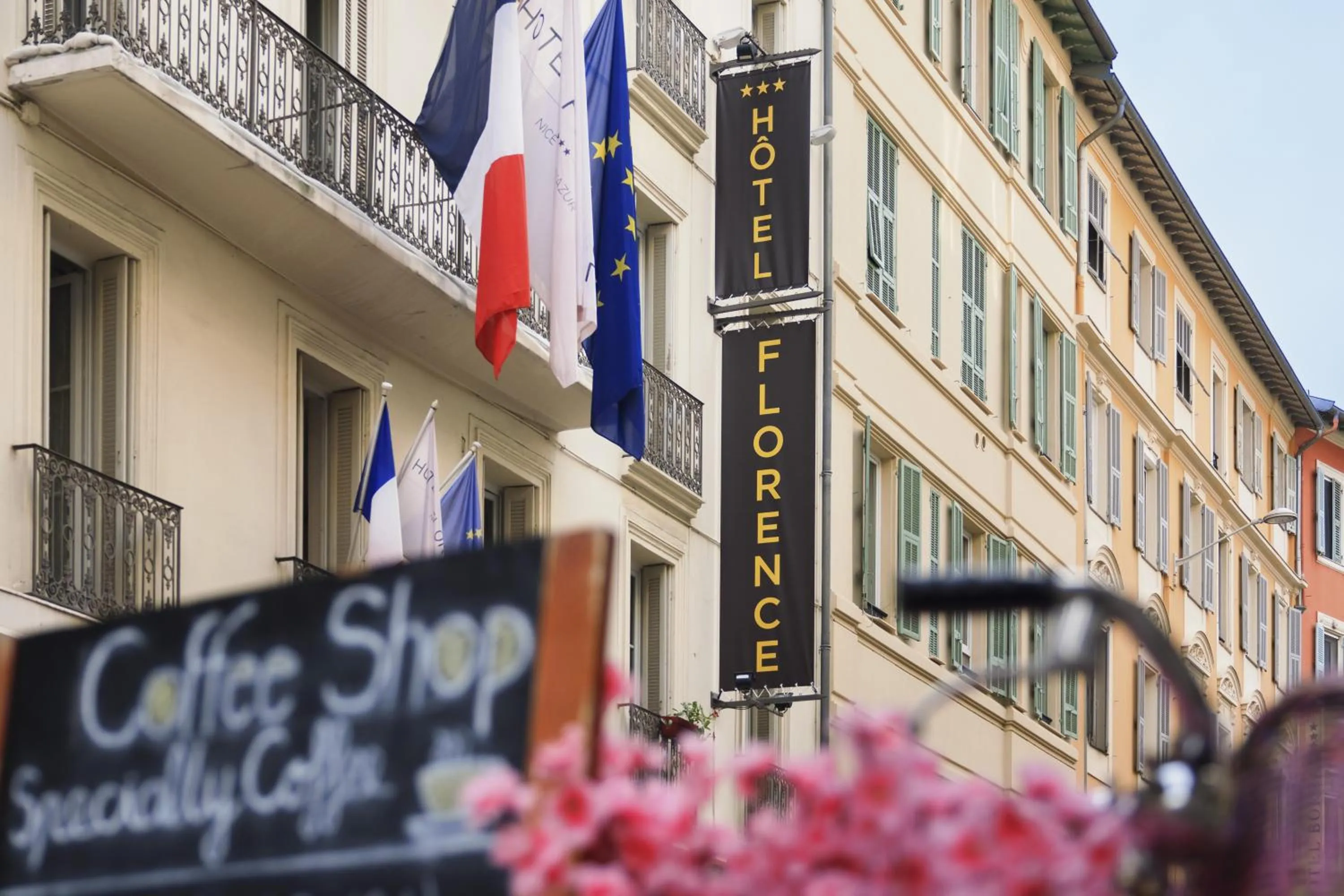 Facade/entrance in Hotel Florence Nice