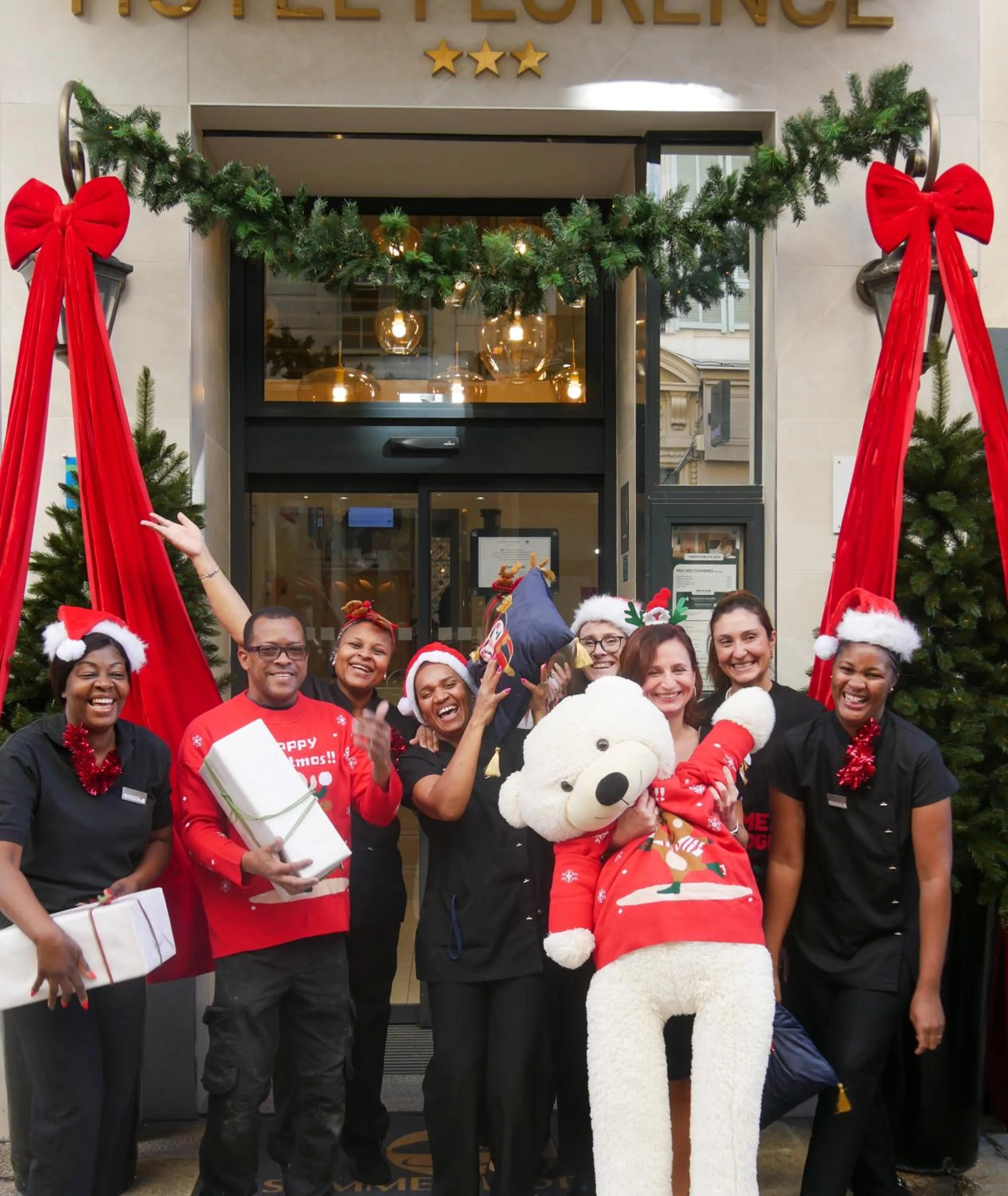 Property building in Hotel Florence Nice