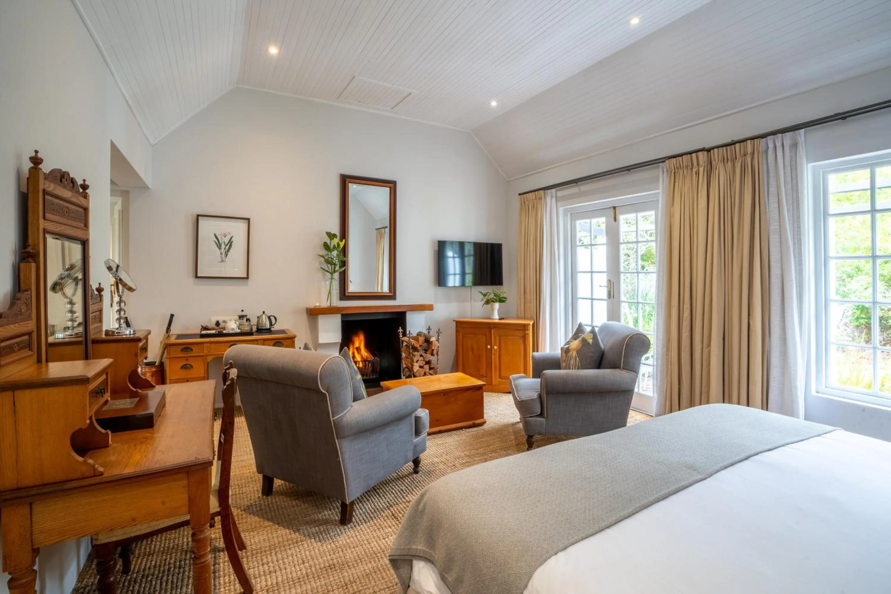 TV and multimedia, Bed in Hunter's Country House