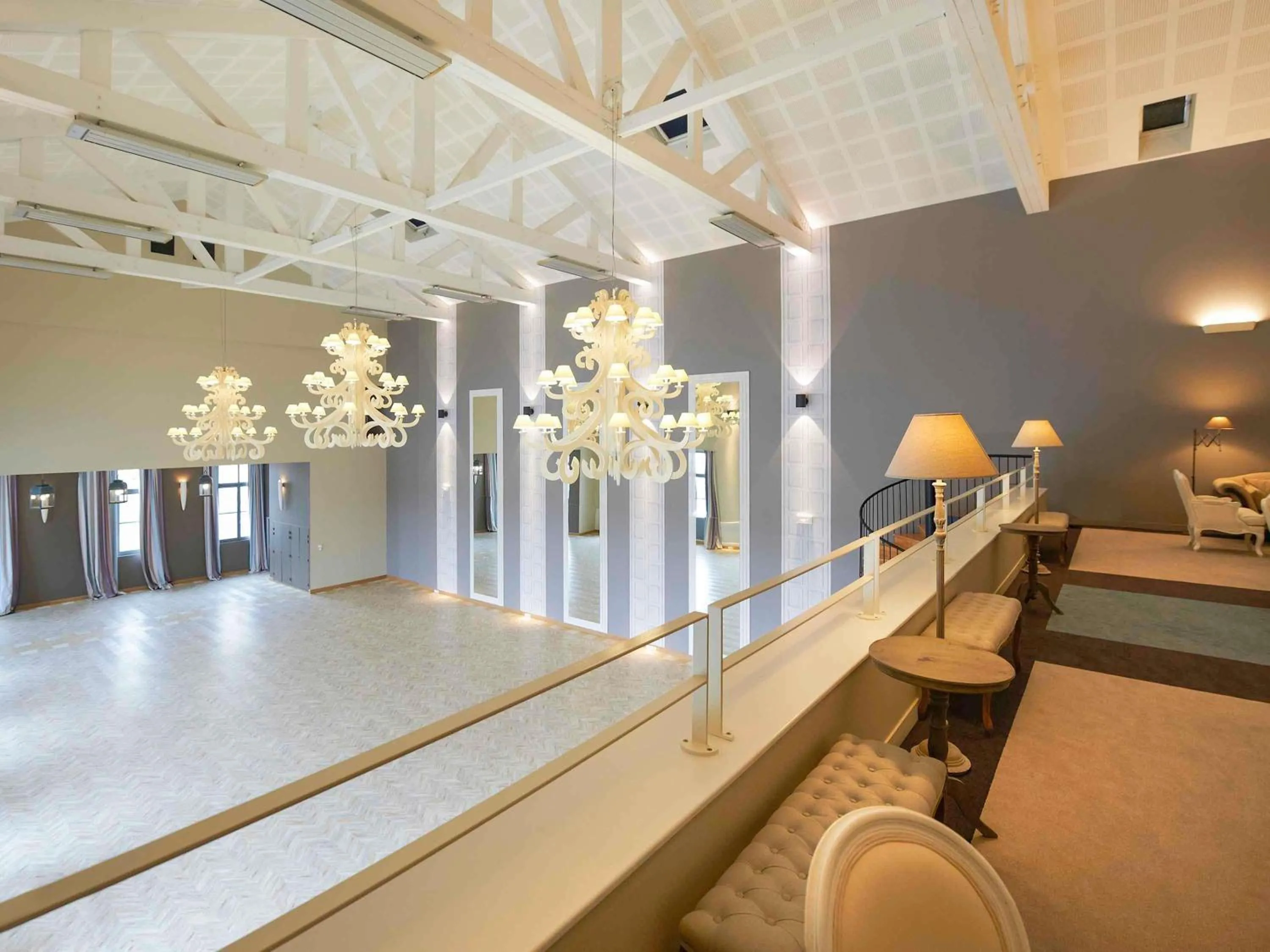 Meeting/conference room in Mercure Cholet Centre