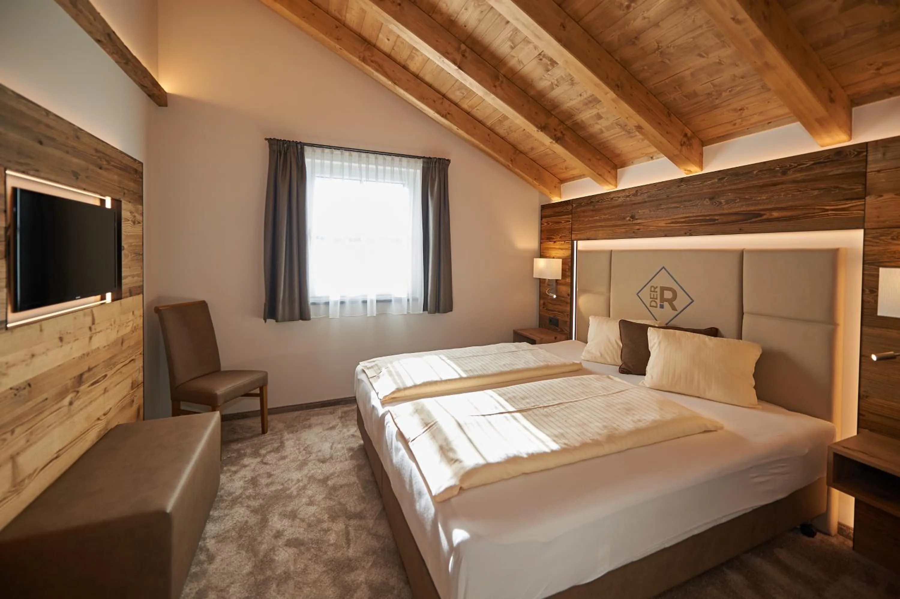 Photo of the whole room, Bed in Rainerhof