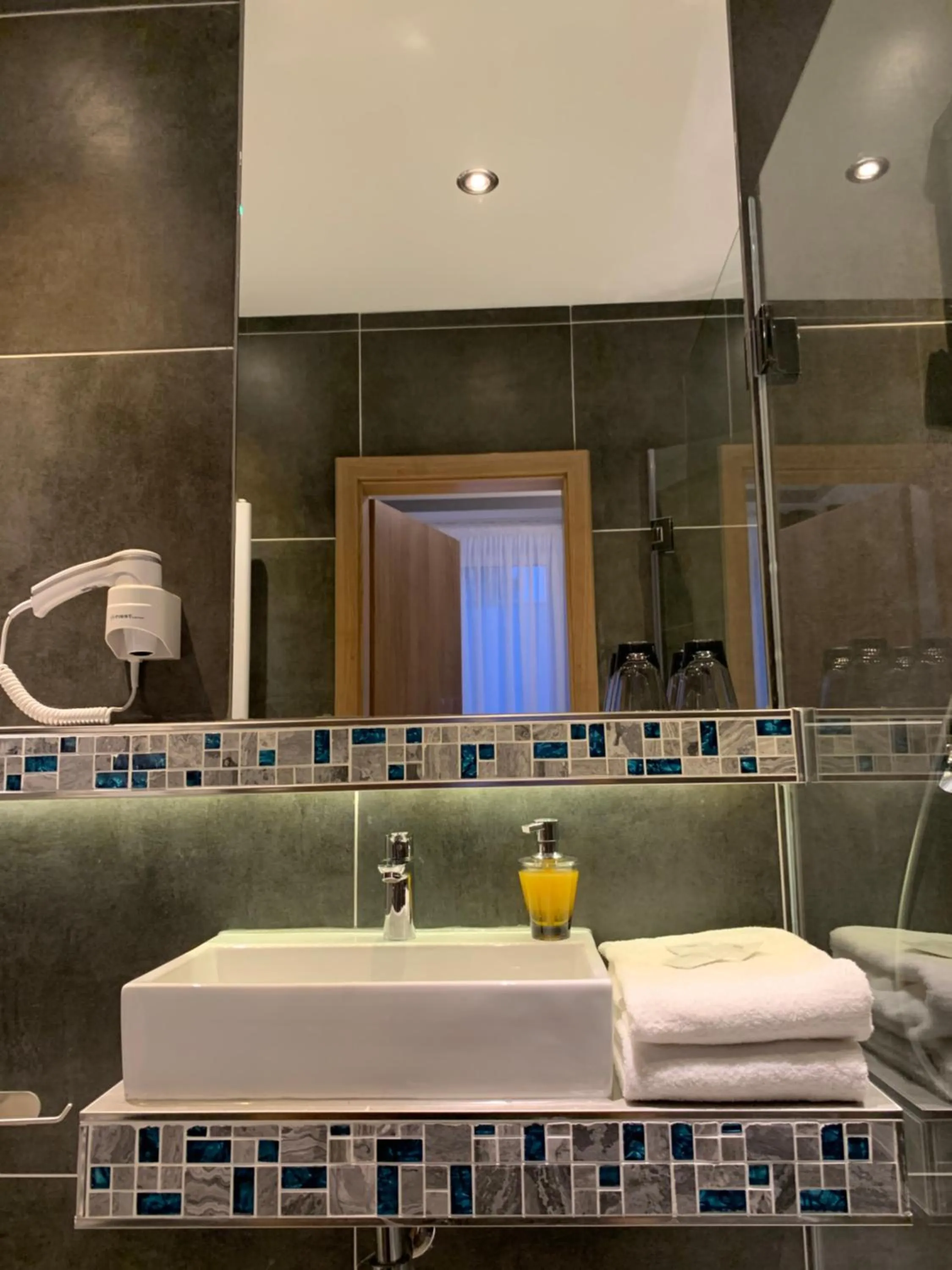 Bathroom in Hotel Dias