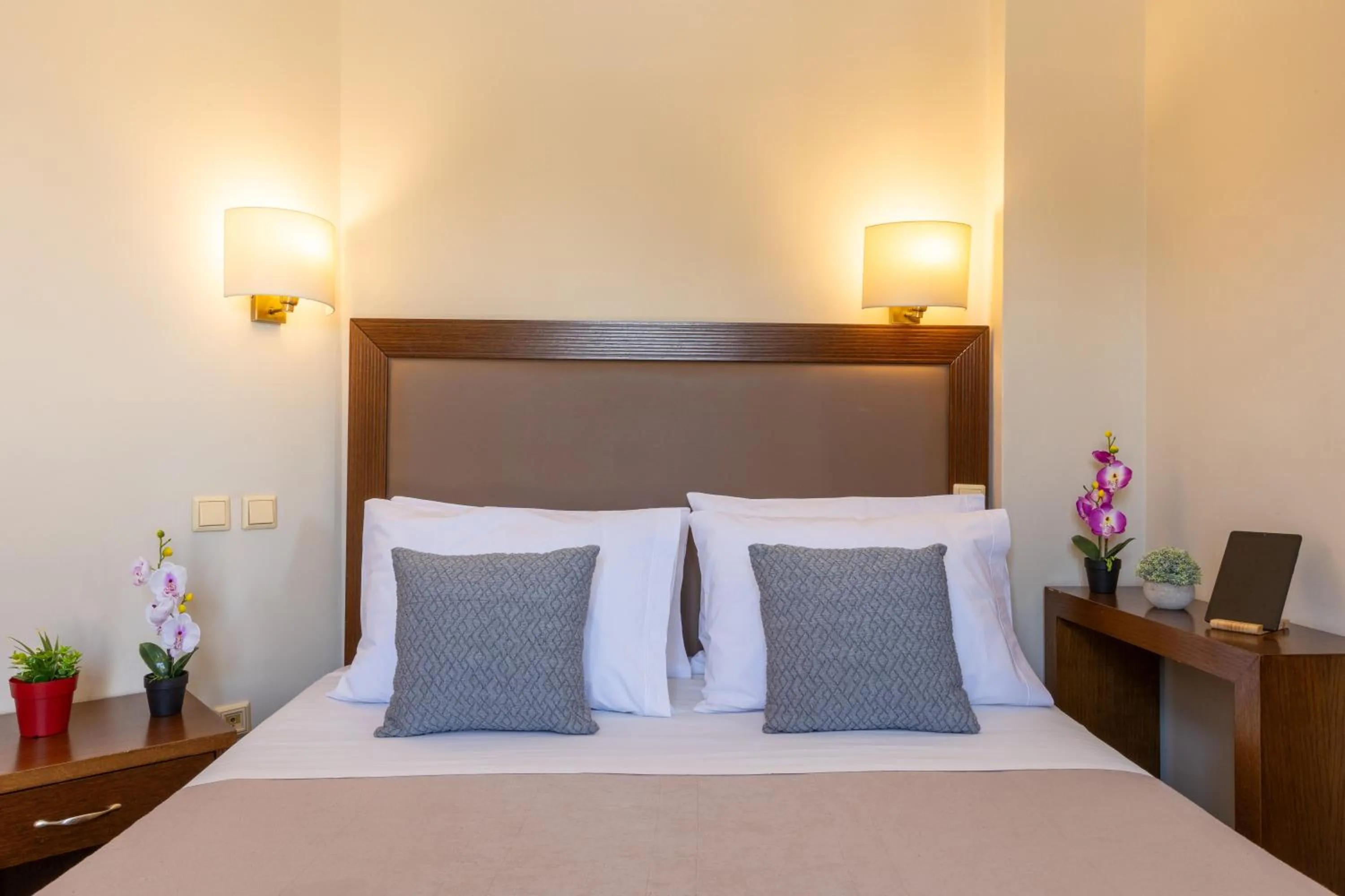 Property building, Bed in Hotel Marina