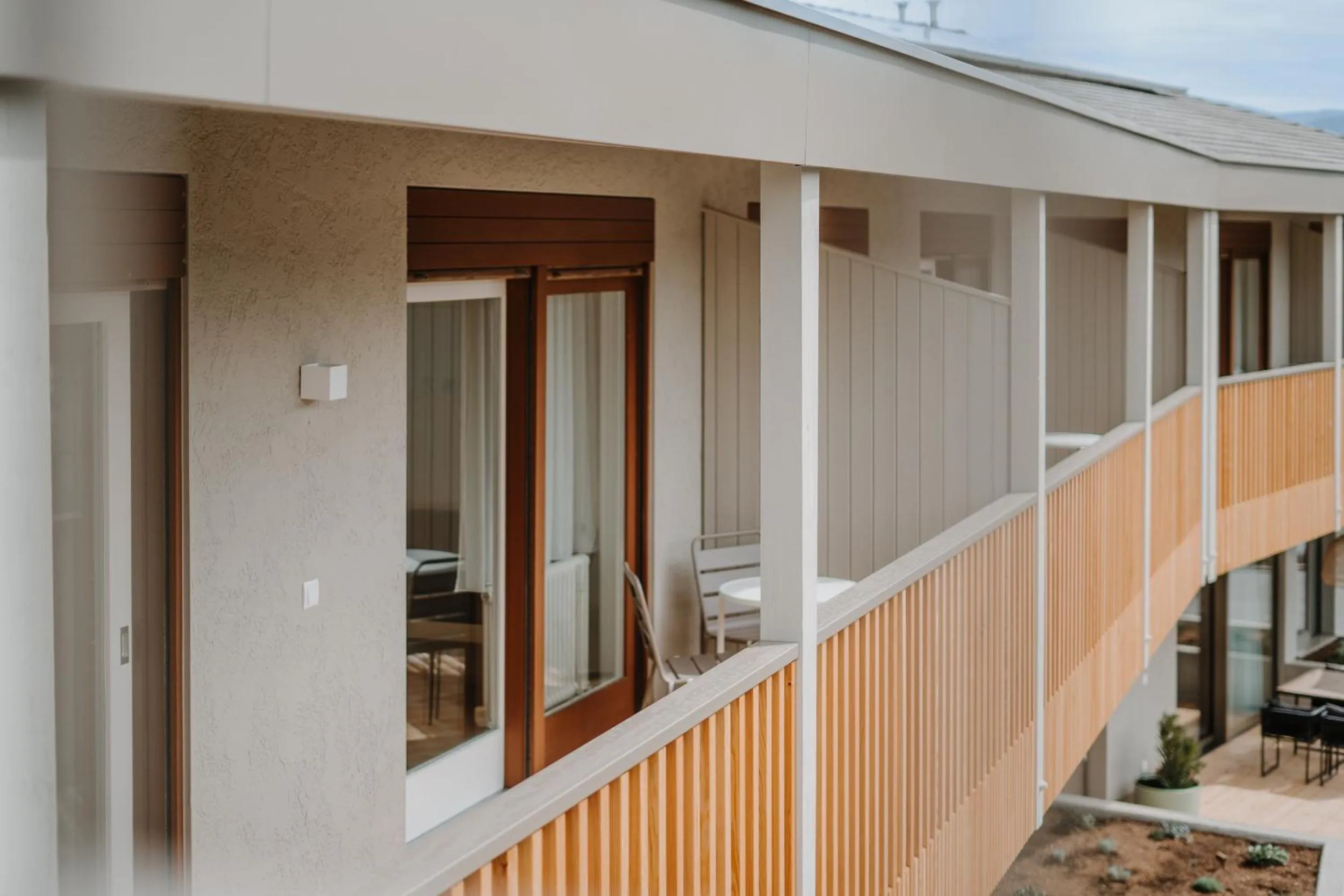 Facade/entrance in Wanda Apartments