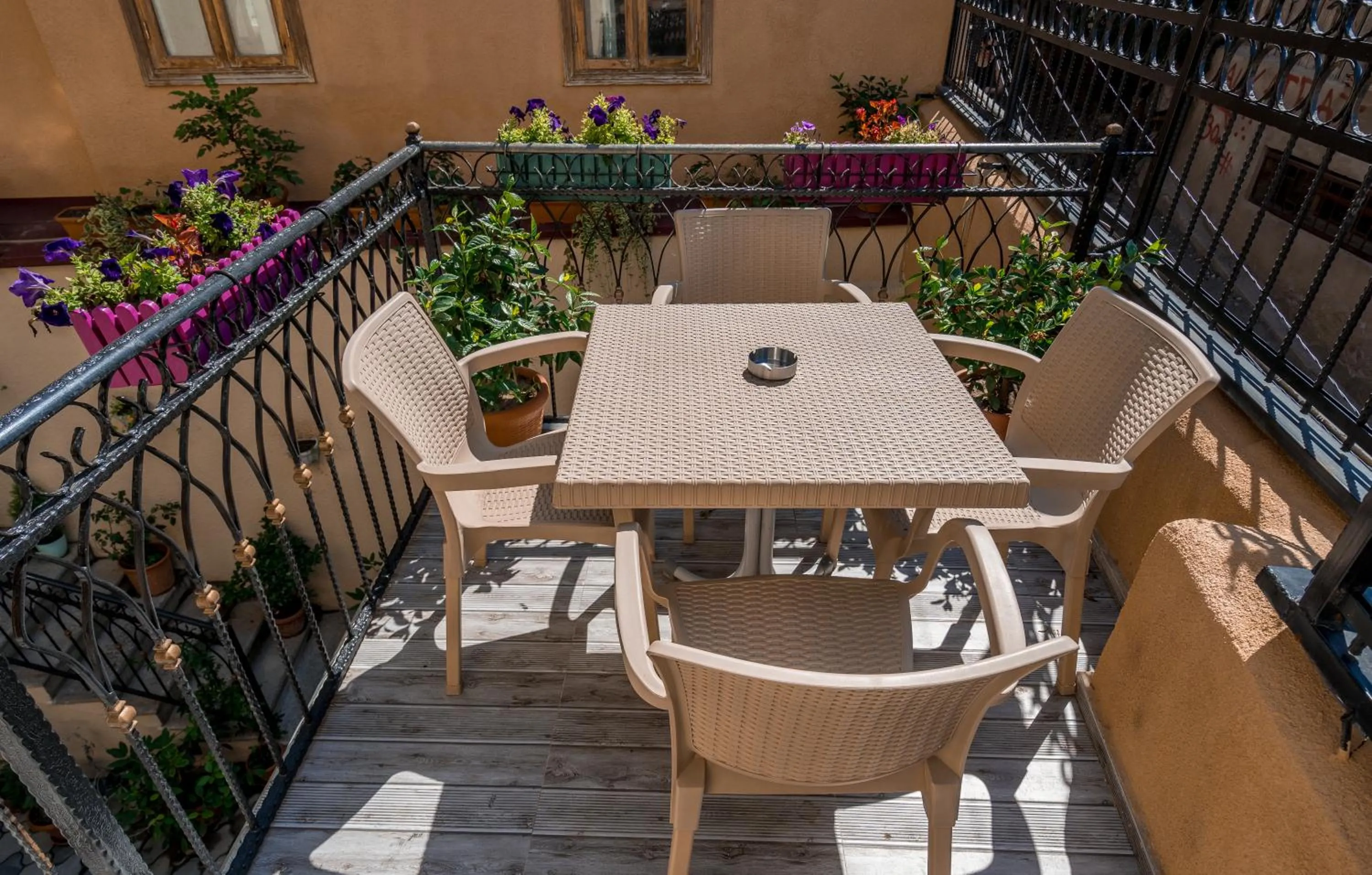 Balcony/Terrace in Golden Light Hotel