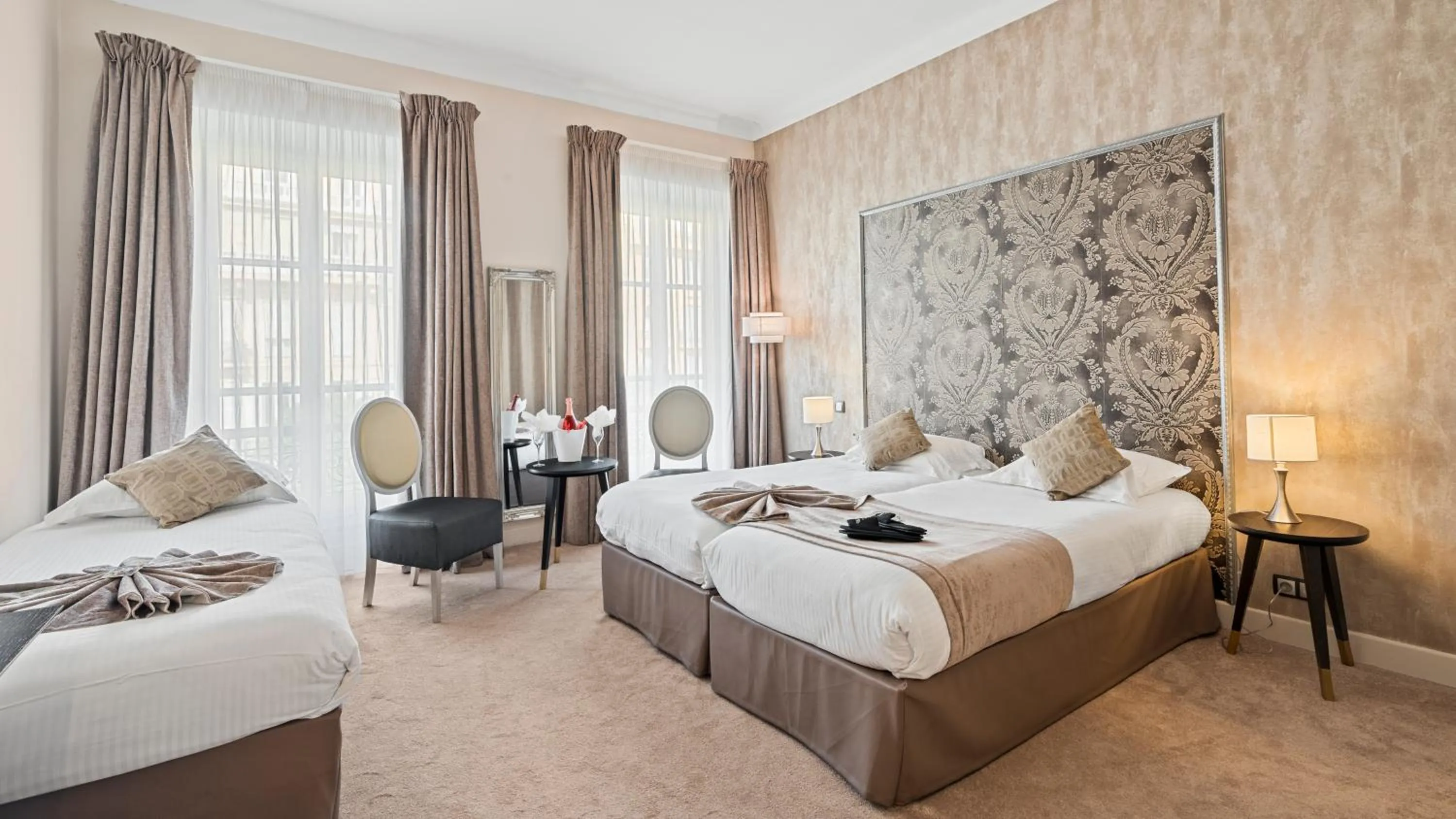 Bedroom, Bed in Hotel Villa Victoria