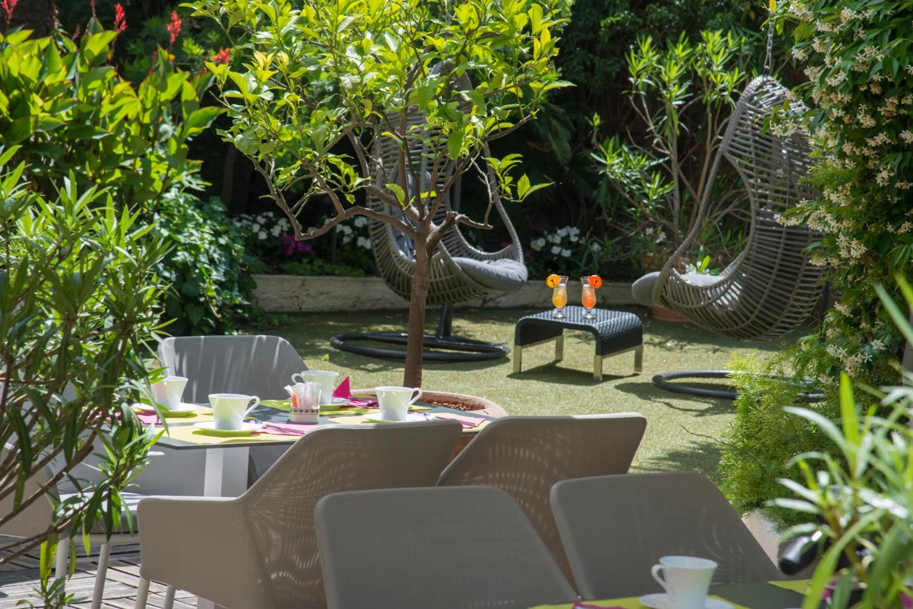 Garden view in Hotel Villa Victoria