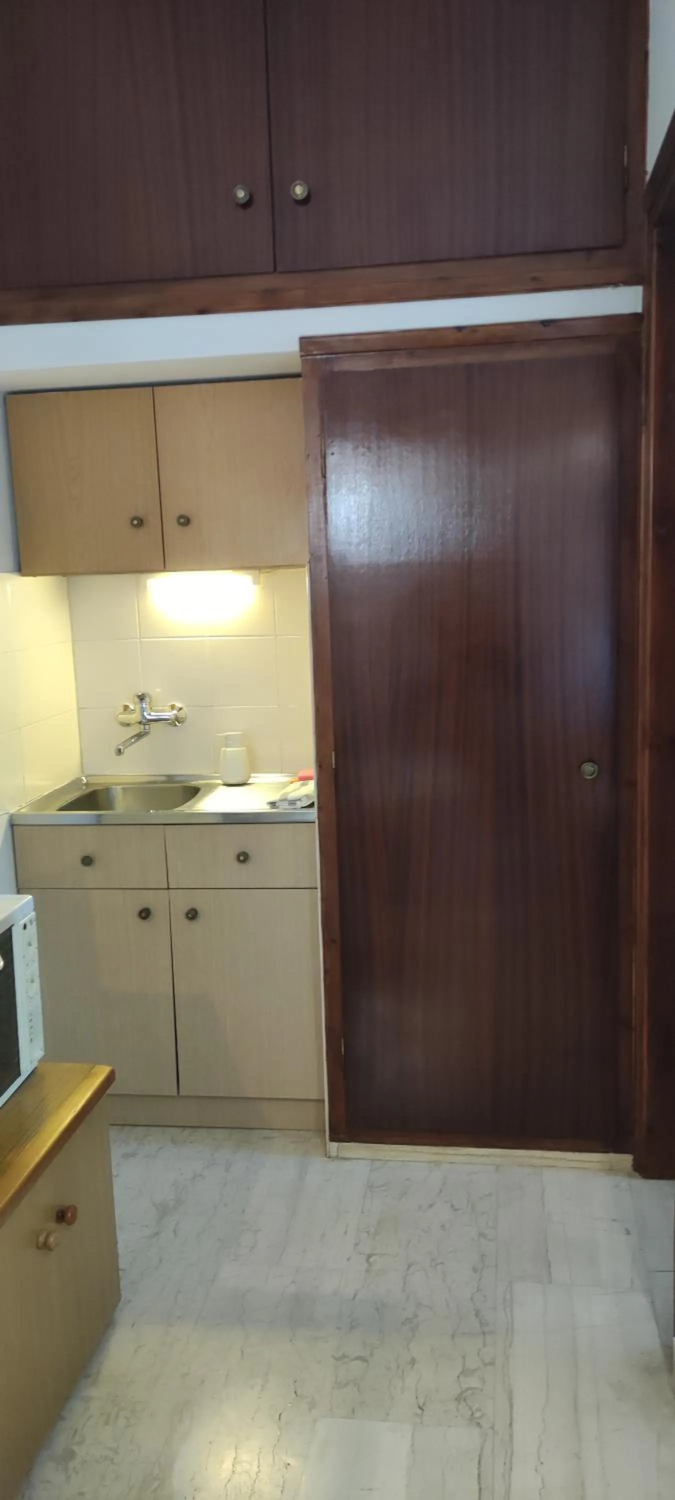 wardrobe in Anna Studio and Apartments
