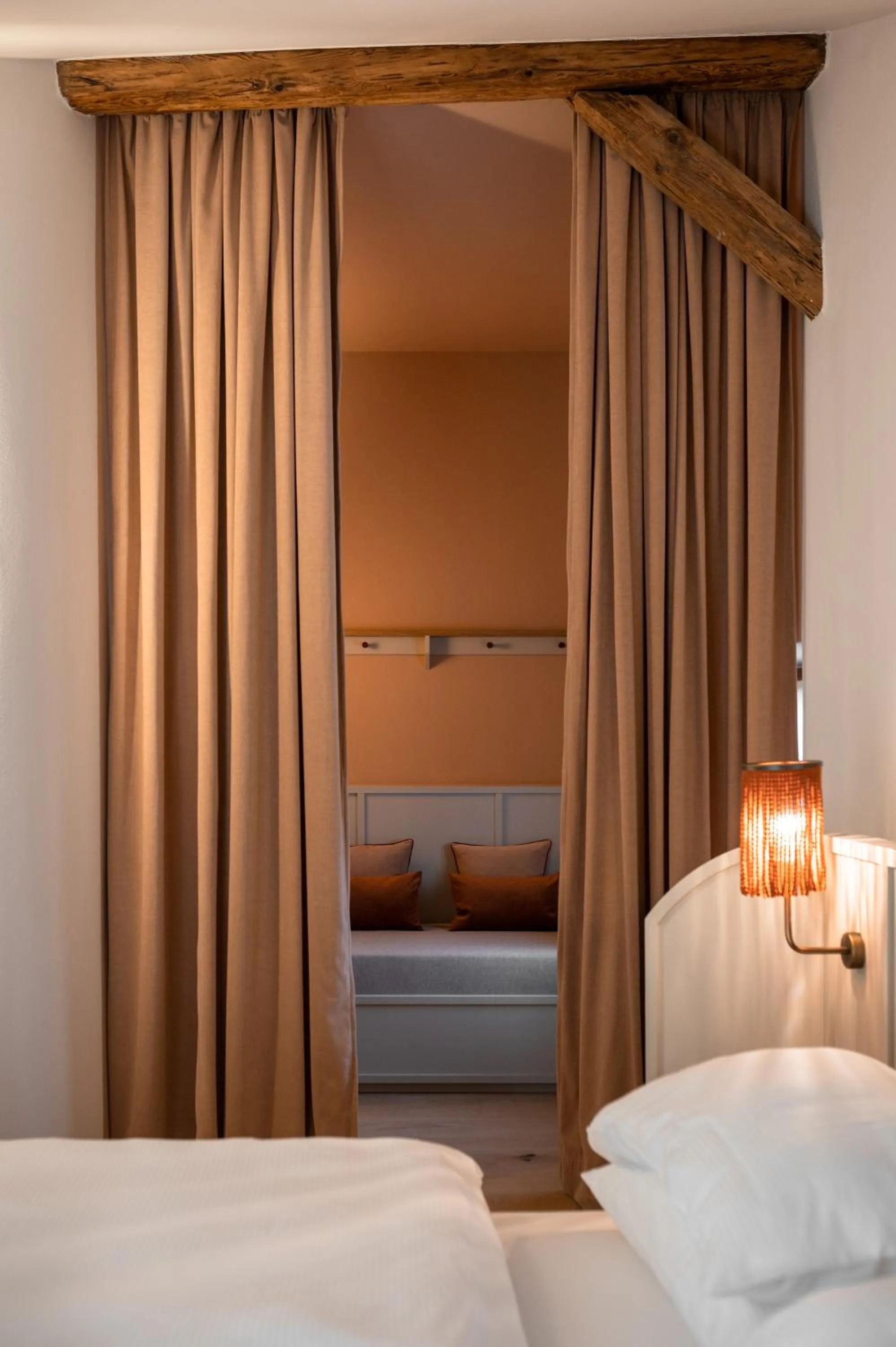 Photo of the whole room, Bed in Leuchtenburg am See