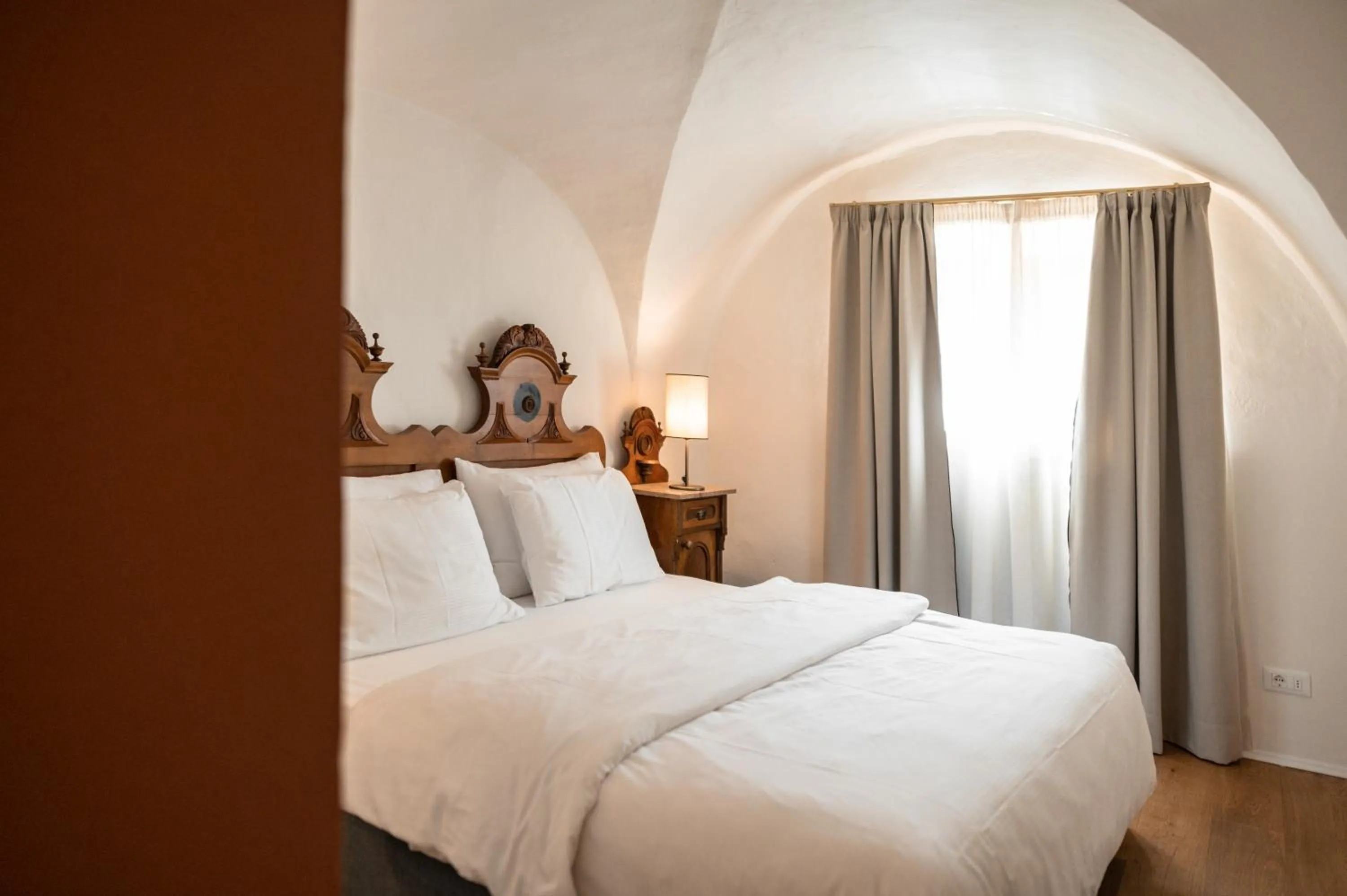 Bedroom, Bed in Leuchtenburg am See