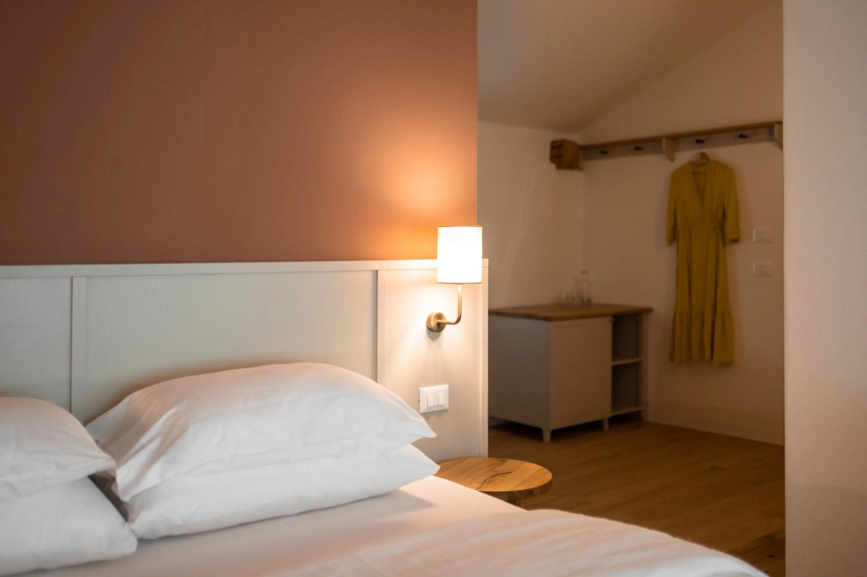 Bedroom, Bed in Leuchtenburg am See