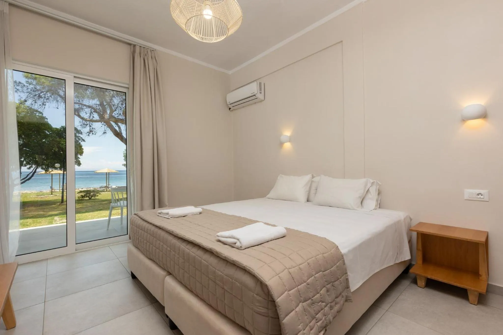 Photo of the whole room in Mimoza Beach