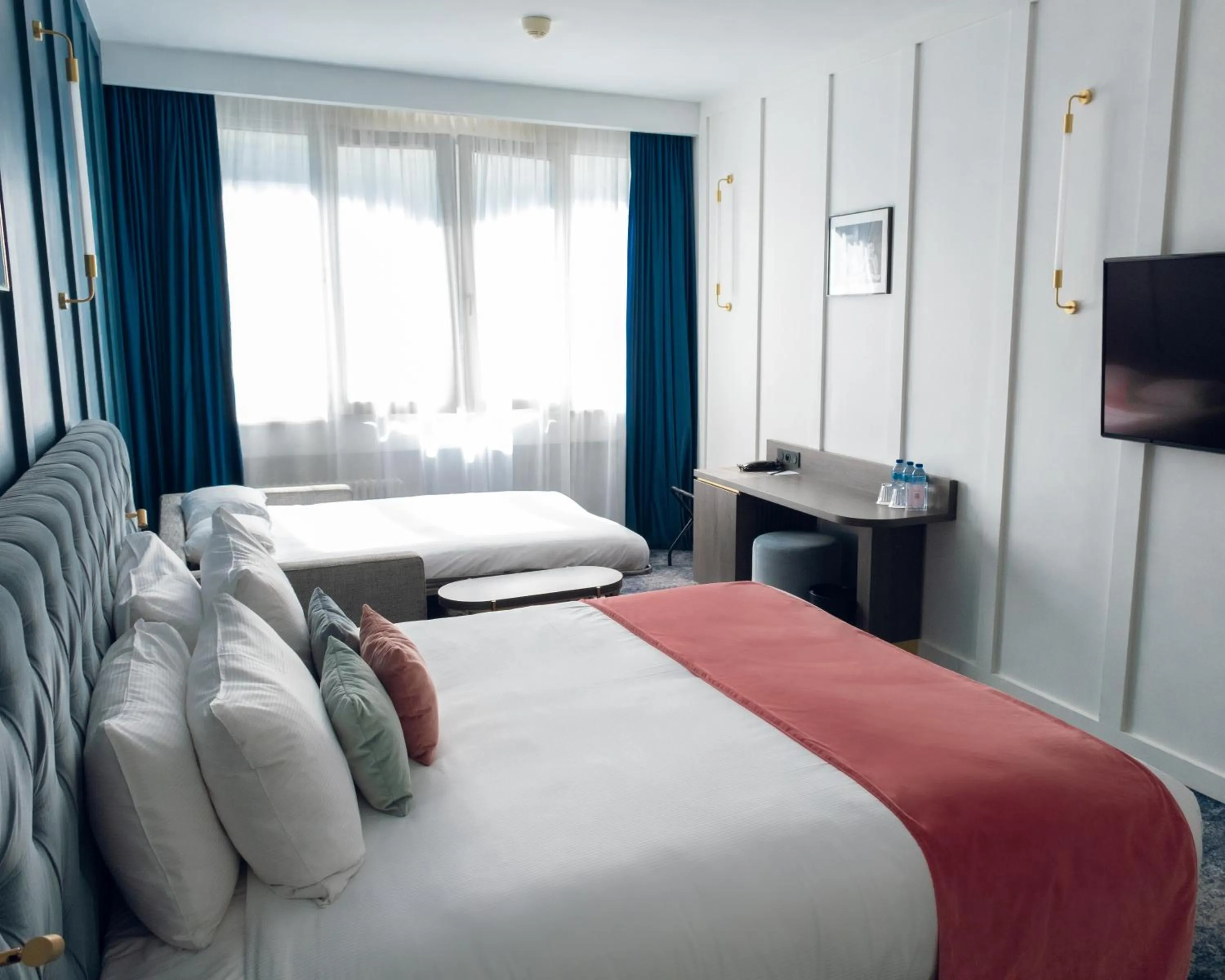 View (from property/room), Bed in PLEY Hotel