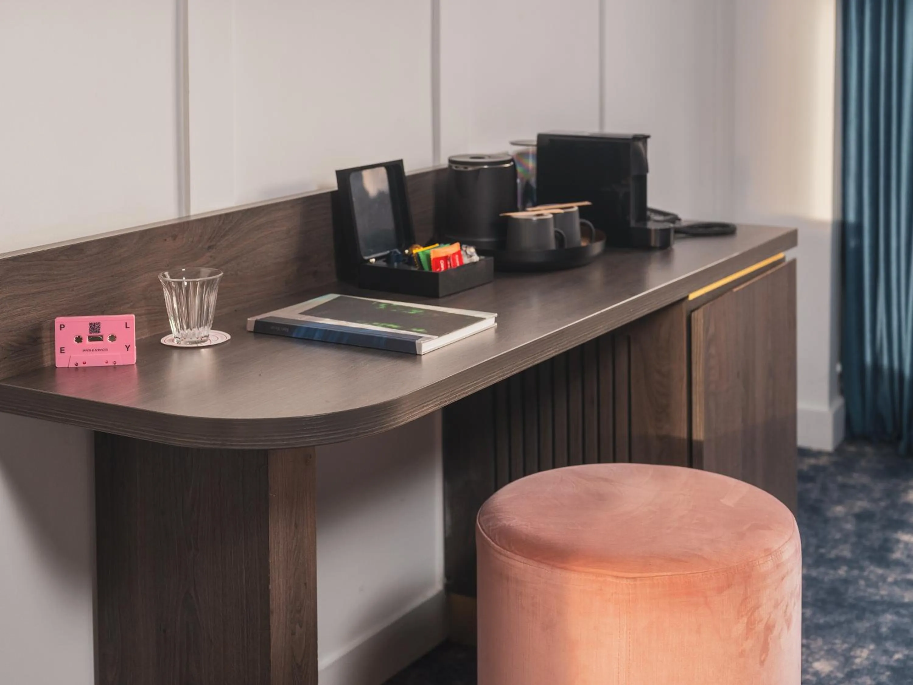 Coffee/tea facilities in PLEY Hotel