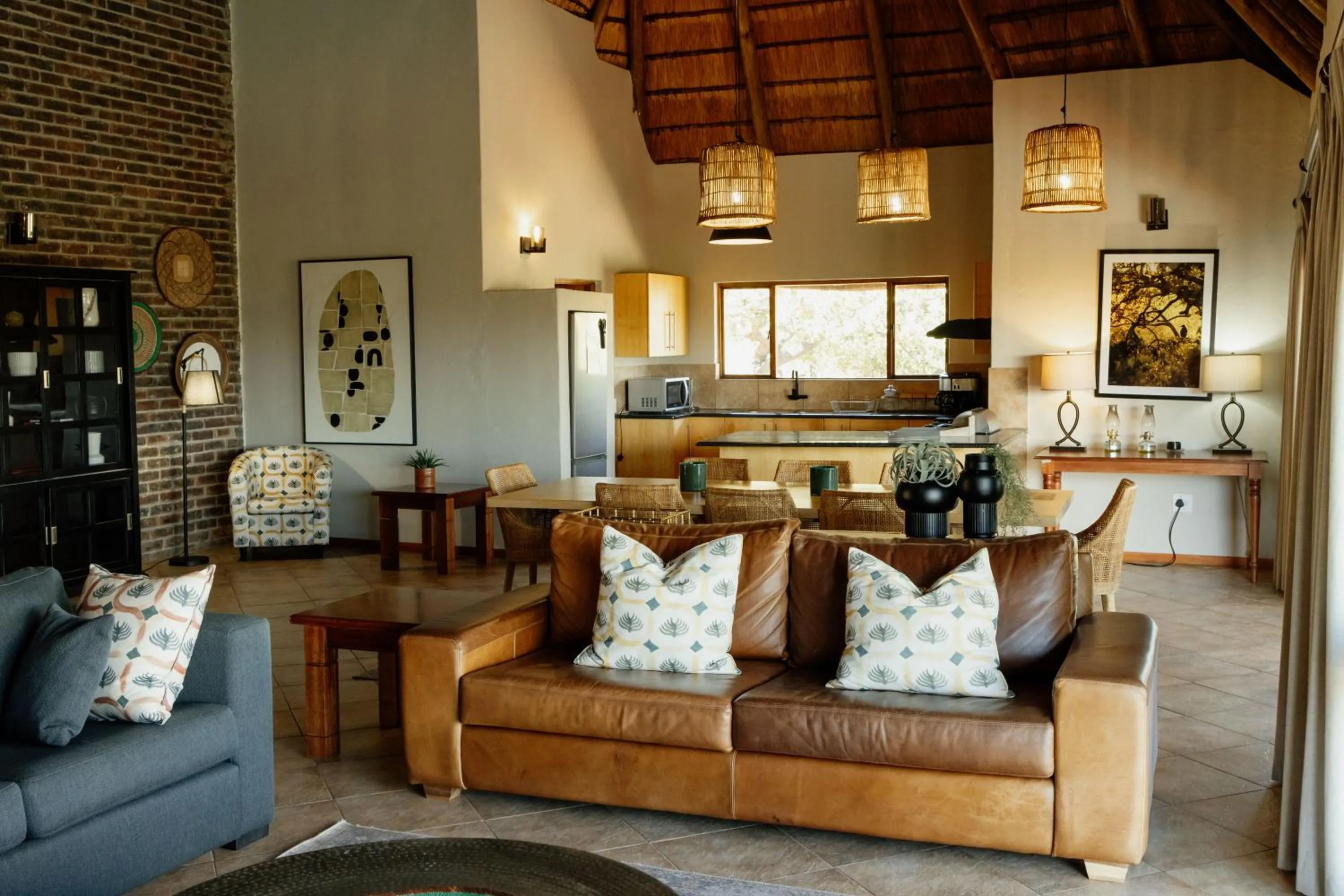 Living room in Dinkweng Safari Lodge