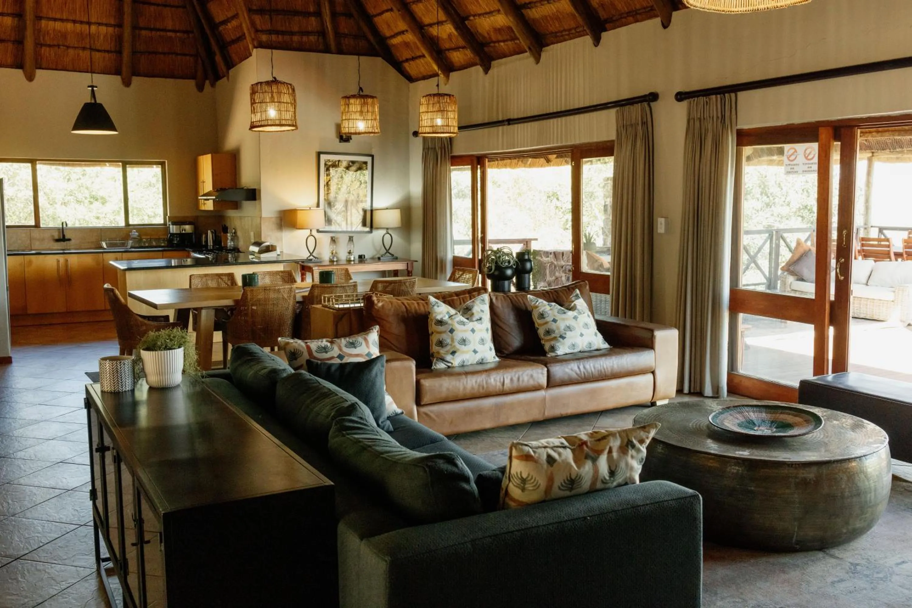 Living room in Dinkweng Safari Lodge