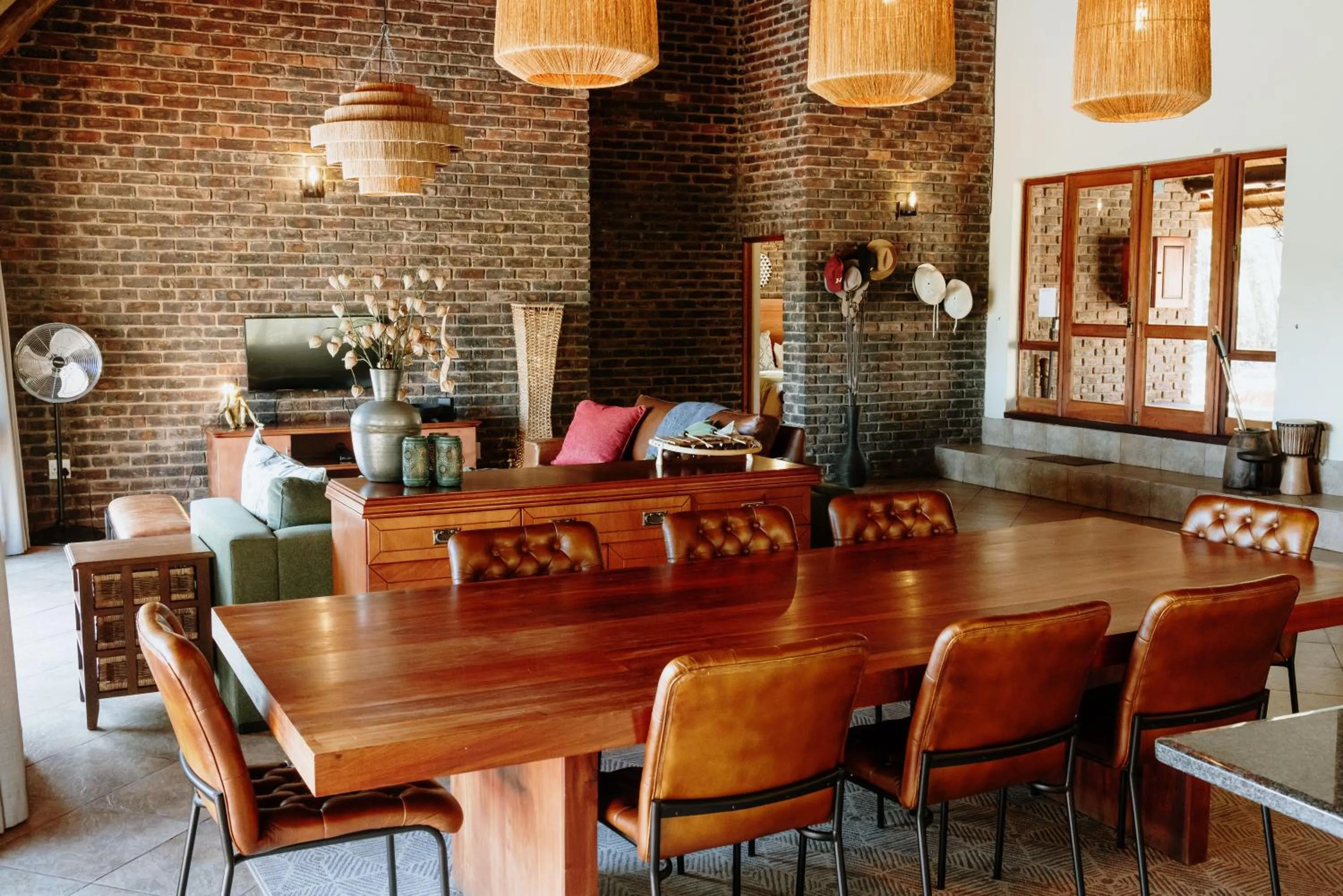 Living room in Dinkweng Safari Lodge