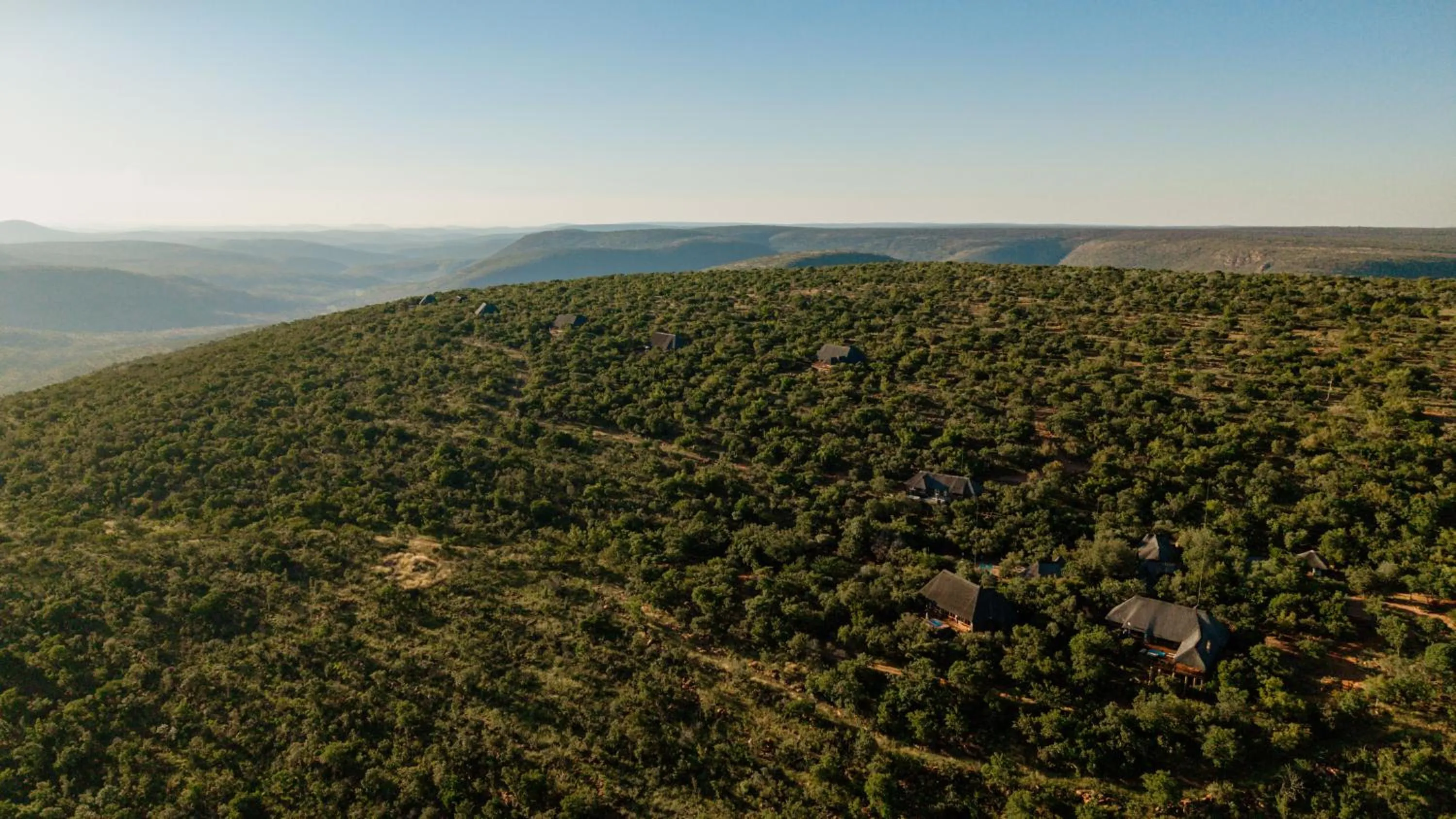 Mountain view in Dinkweng Safari Lodge