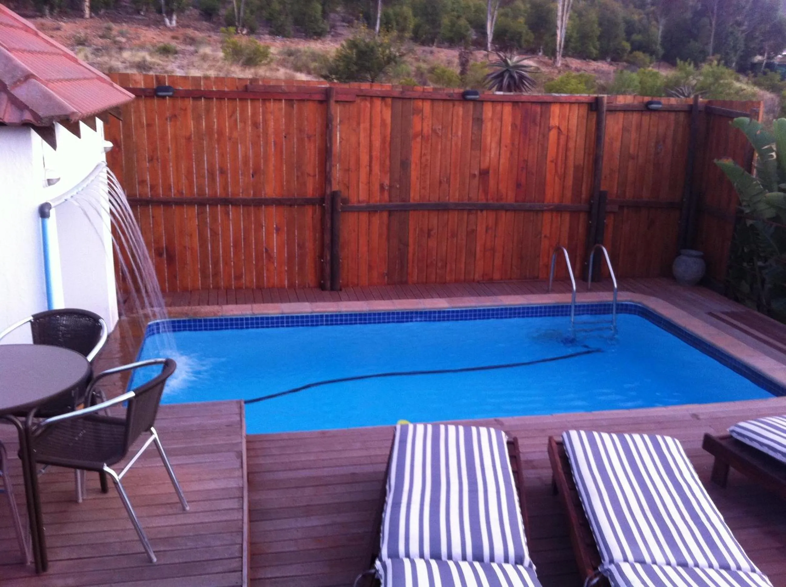 Swimming pool in Mountain View Eco Lodge Montagu