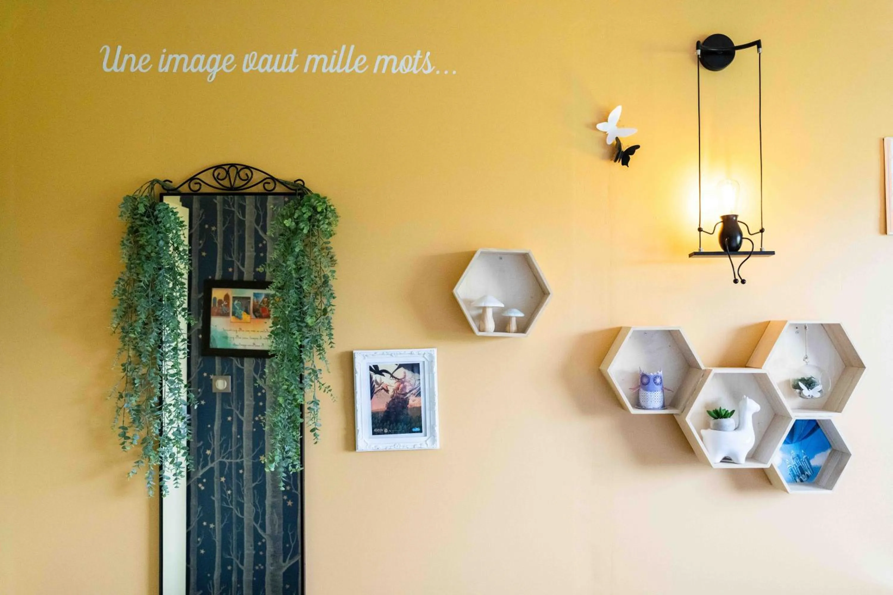 Decorative detail in Logis Hôtel & Restaurant Ludik