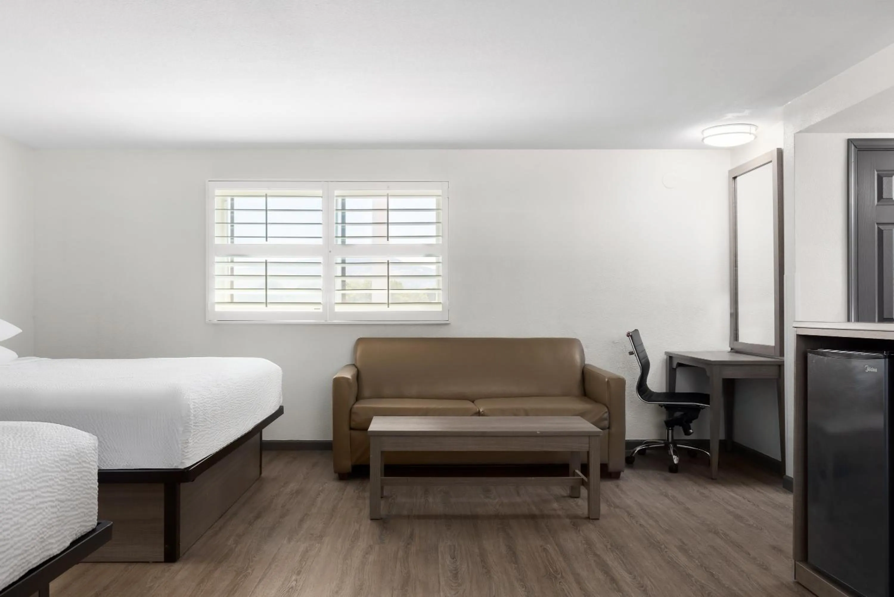 Bed in Ramada by Wyndham Medford Airport North