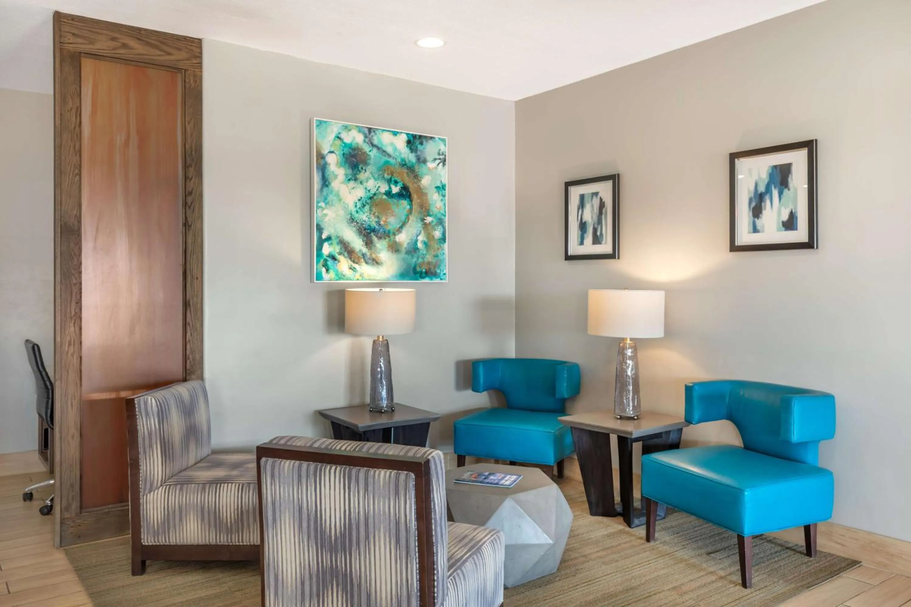 Lobby or reception in Best Western Club House Inn & Suites