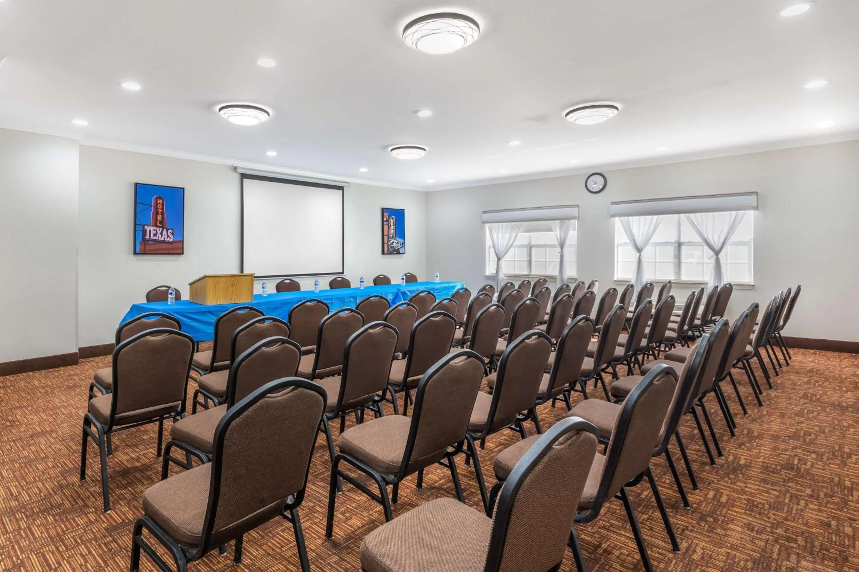 Meeting/conference room in Best Western Club House Inn & Suites