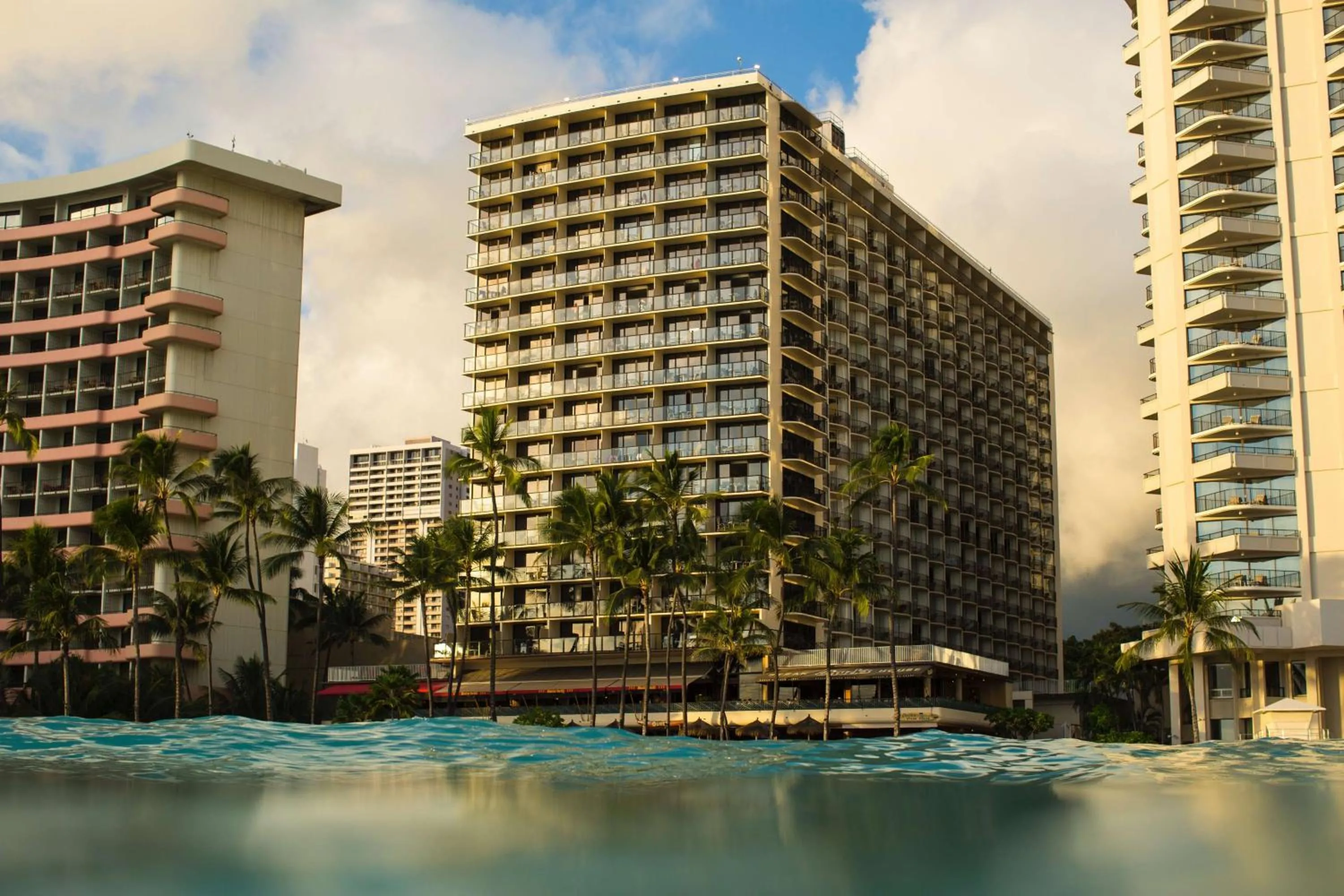 Property building in OUTRIGGER Waikiki Beach Resort