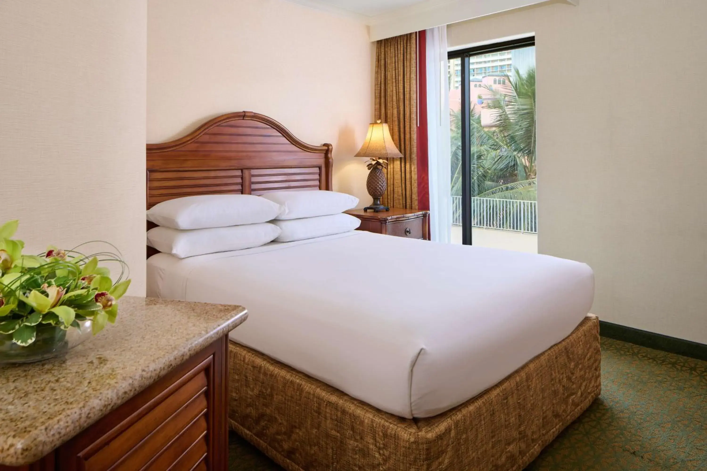 Club Ocean Front Suite 1 Queen Bed in OUTRIGGER Waikiki Beach Resort Club Ocean Front Suite 1 Queen Bed in OUTRIGGER Waikiki Beach Resort