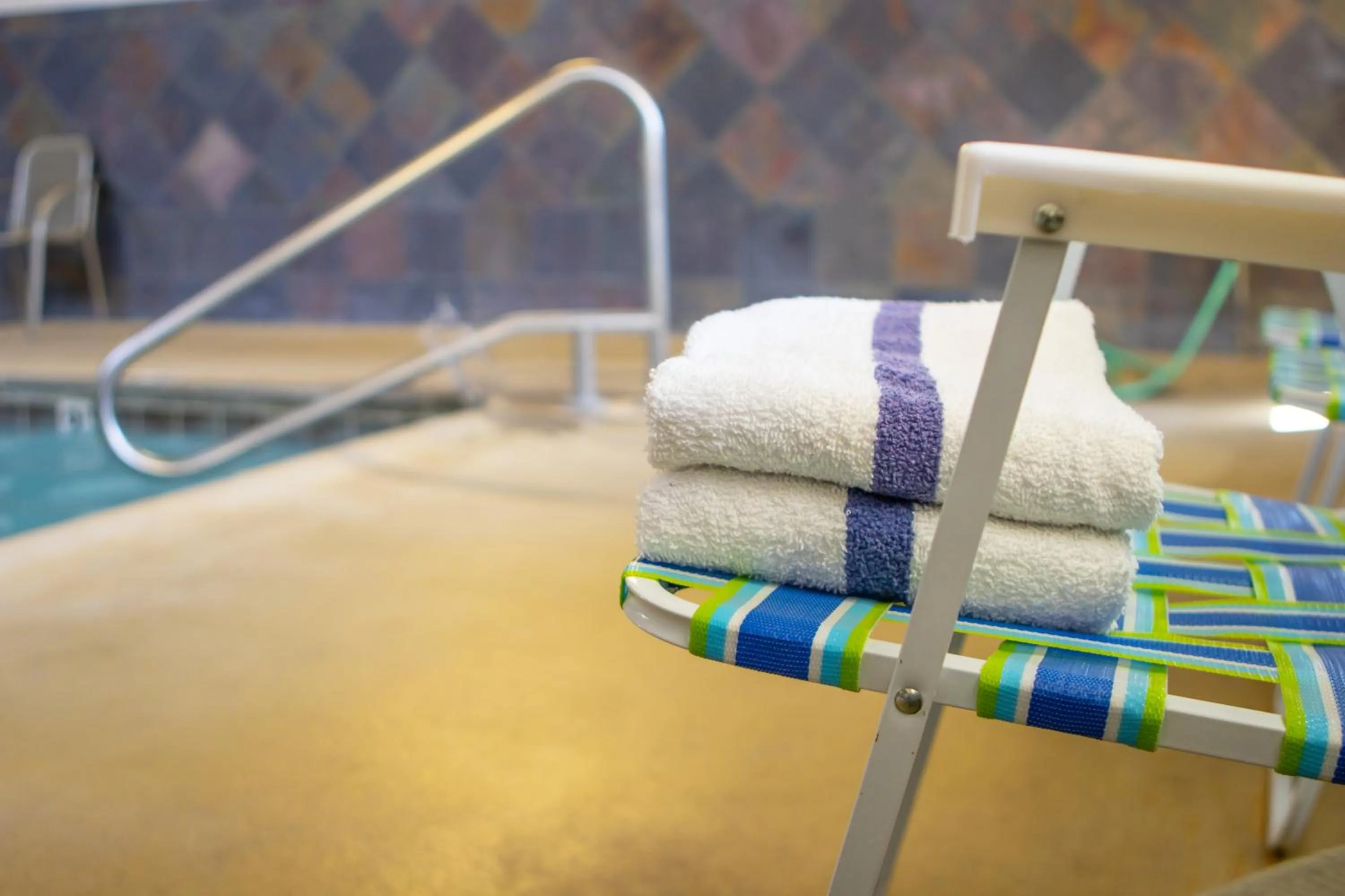 Pool view in Red Lion Inn & Suites Vancouver